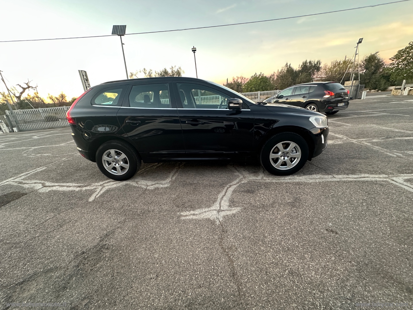 XC60 AWD 2.4D Momentum - immagine 4