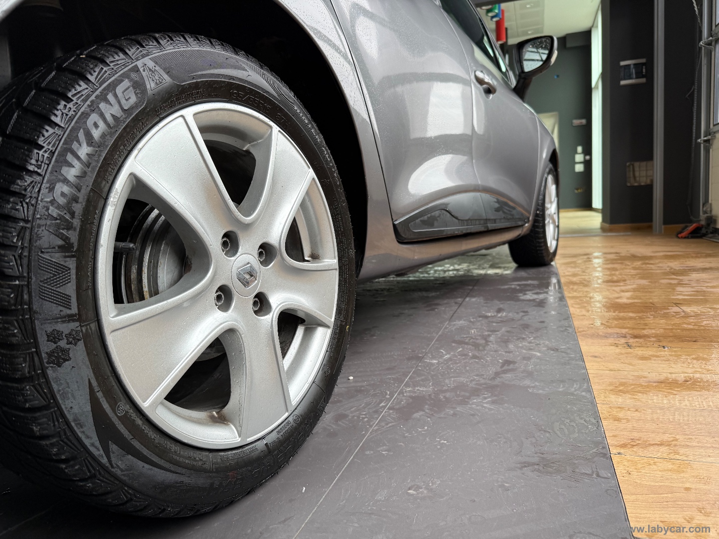 Clio 1.5 dCi 8V 75 CV 5p. Wave - immagine 4