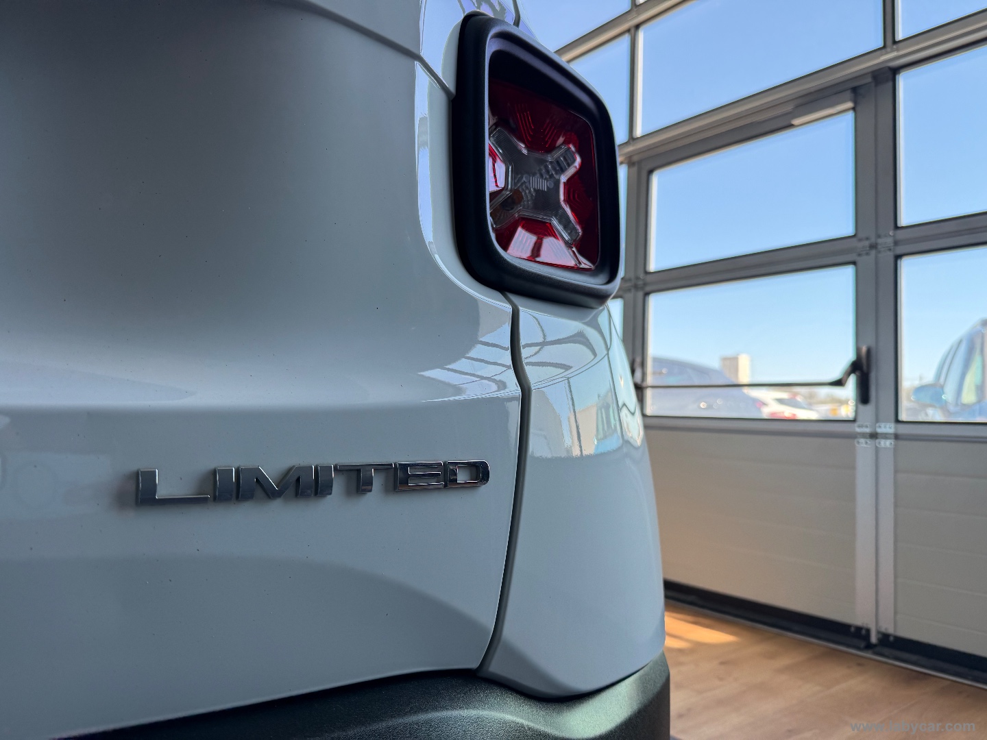 Renegade 1.6 Mjt 130CV Limited - immagine 4