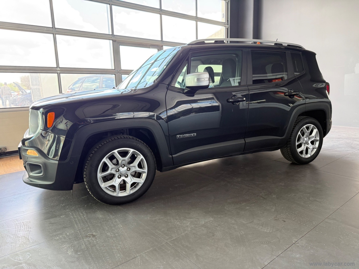 Renegade 1.6 Mjt 120CV Limited - immagine 4