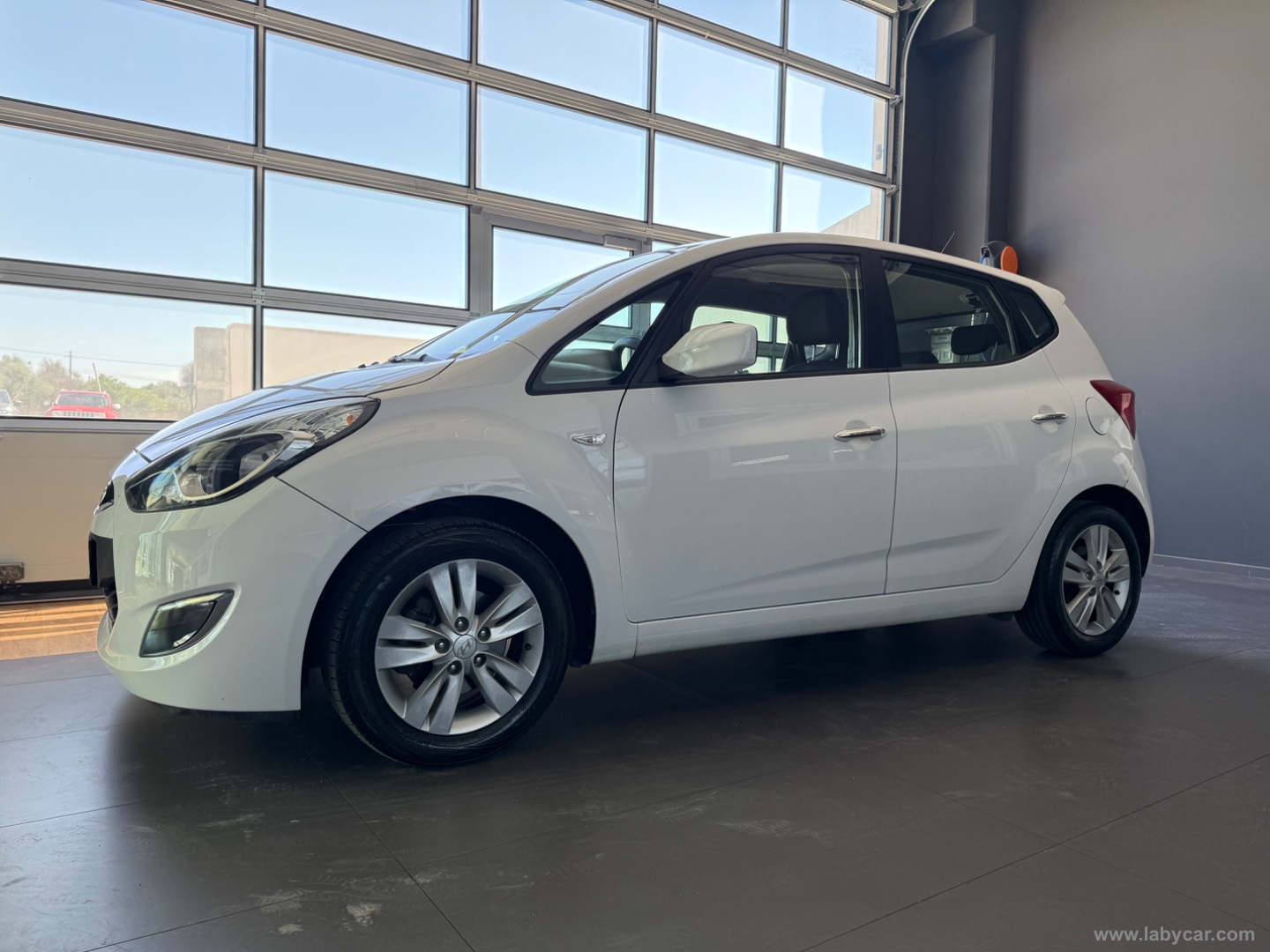 ix20 1.4 CRDI 77 CV Comfort - immagine 4