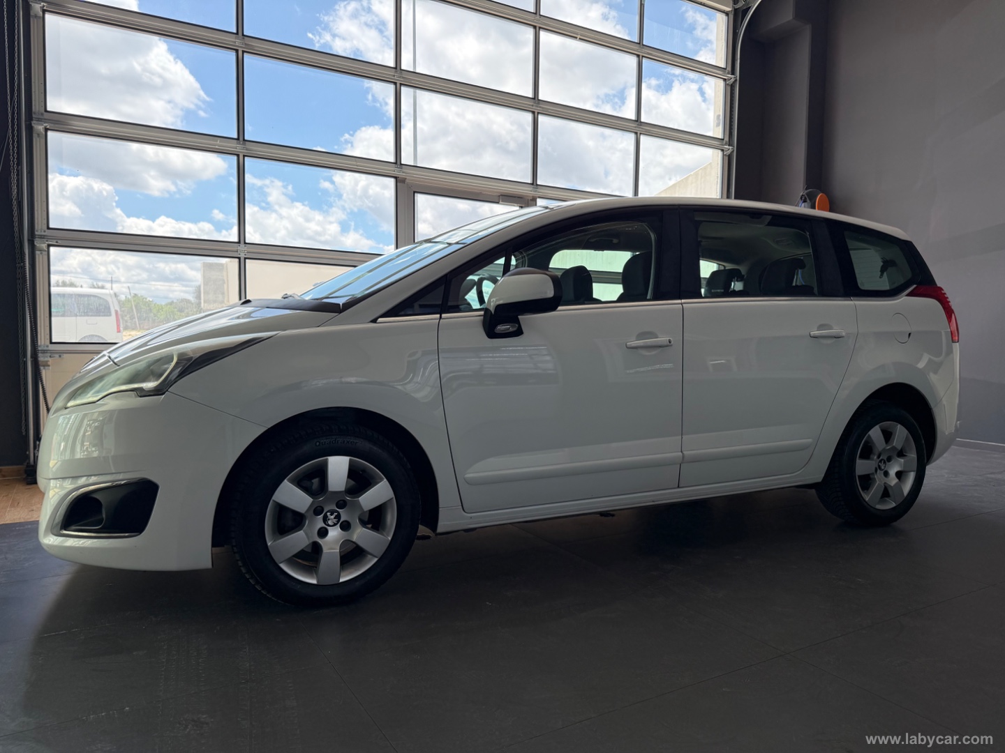 5008 1.6 HDi 115 CV Active - immagine 4