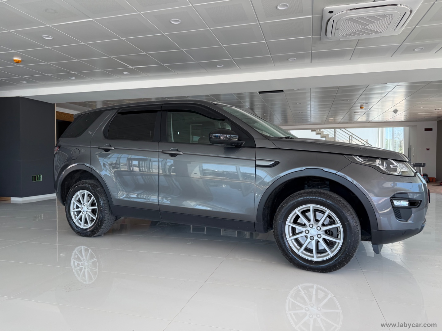 Discovery Sport 2.0 TD4 150 CV Pure - immagine 4