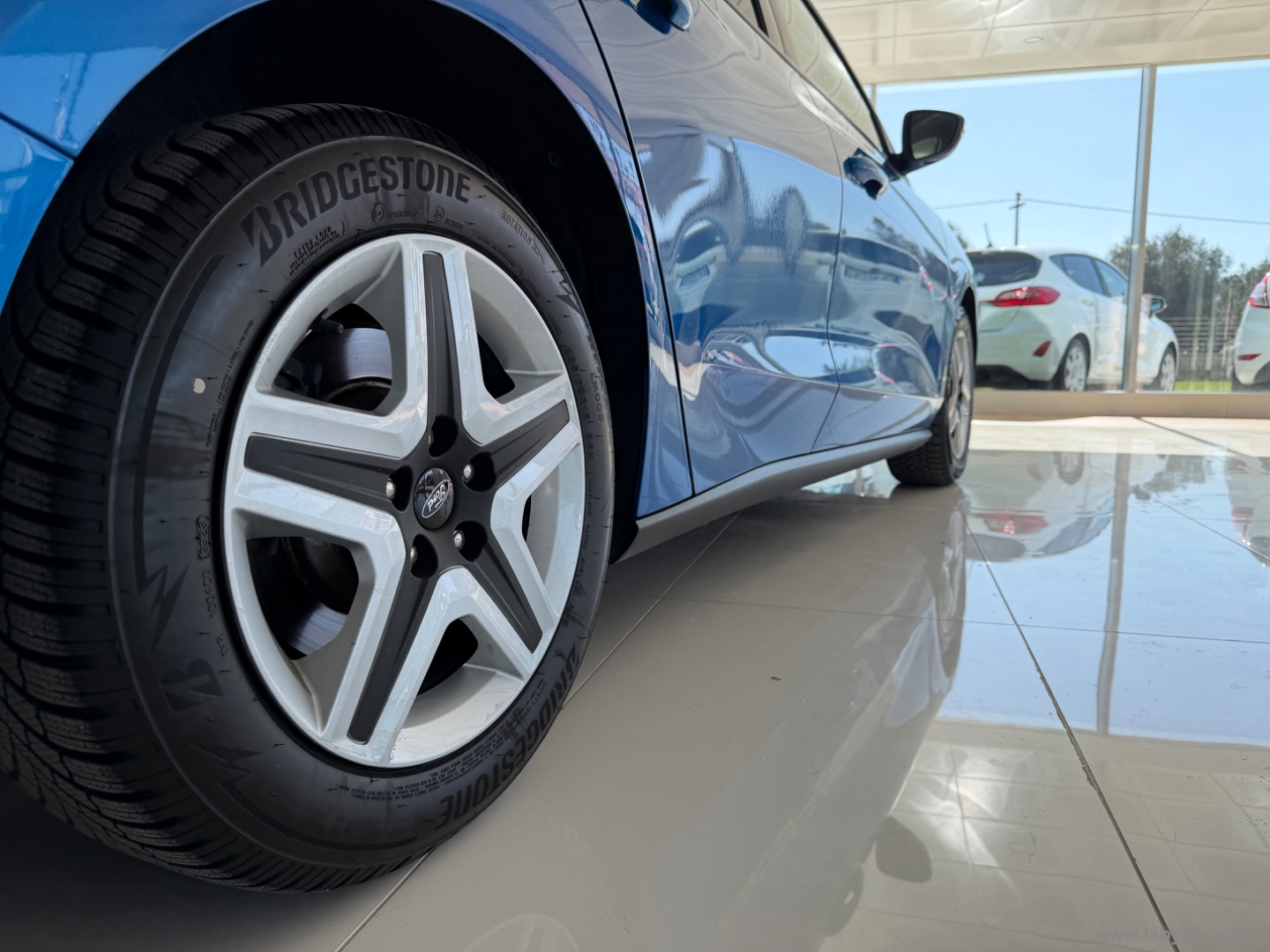 Focus 1.5 EcoBlue 120 aut.SW Active Des. - immagine 4