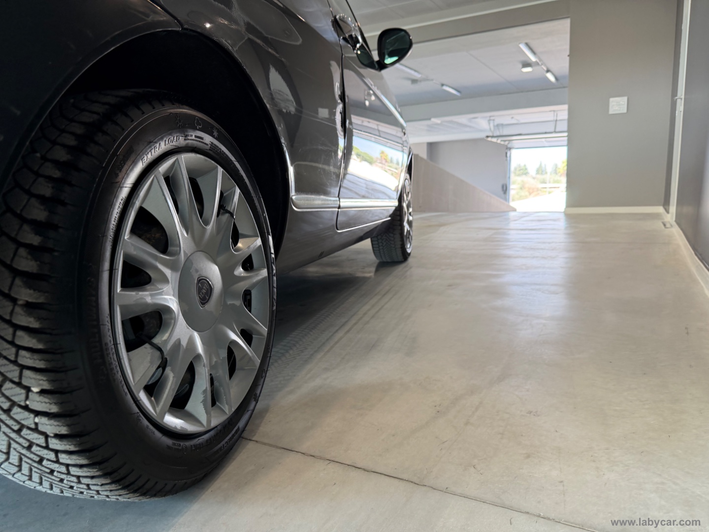 Ypsilon 1.2 Argento - immagine 4
