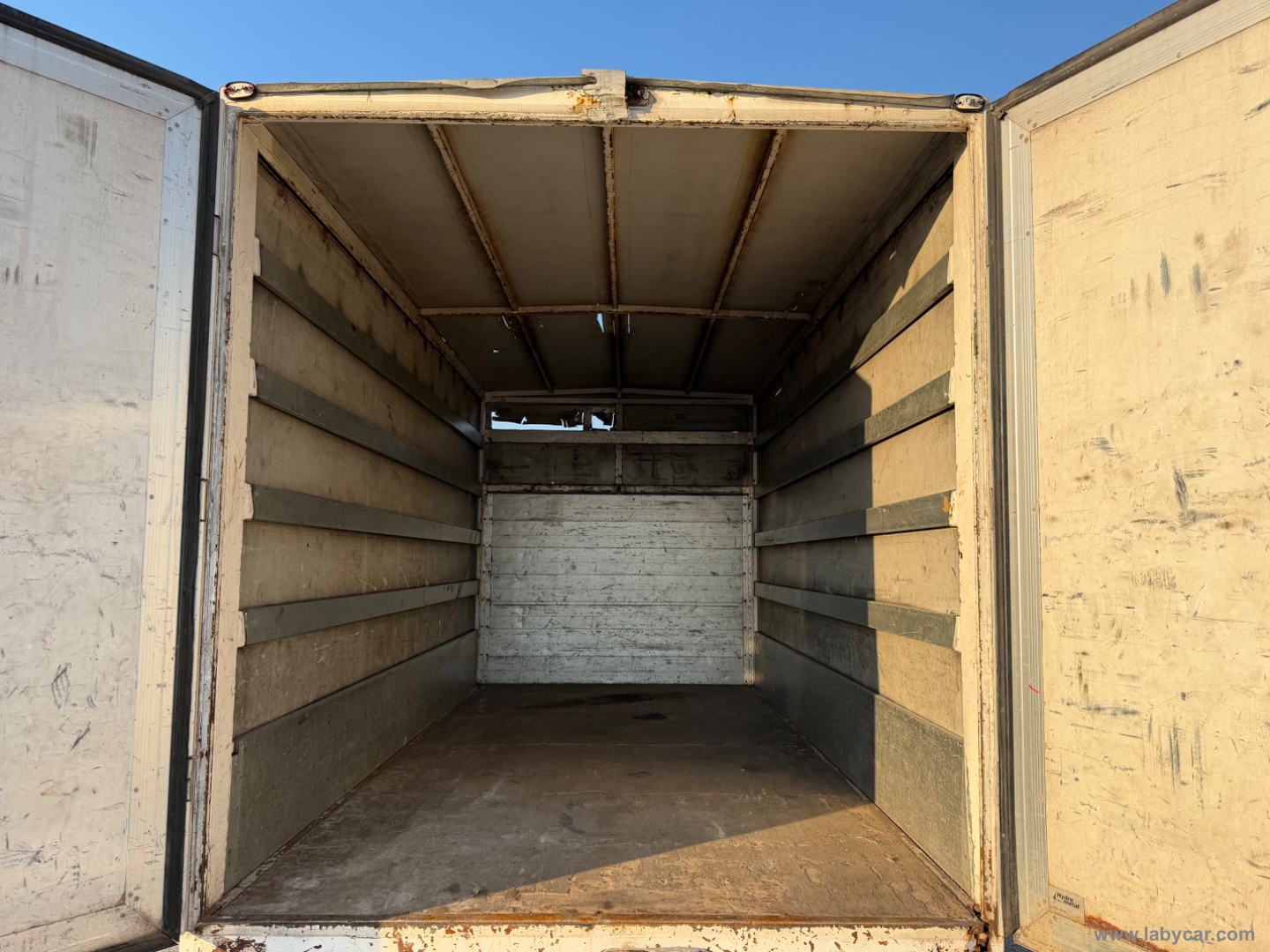 Transit 350L 2.4 TDCi/115 PL-RG Cabinato - immagine 4