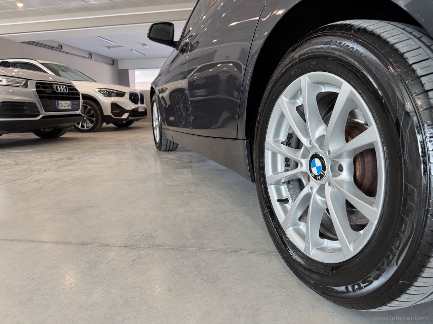 318d xDrive Touring Sport - immagine 4