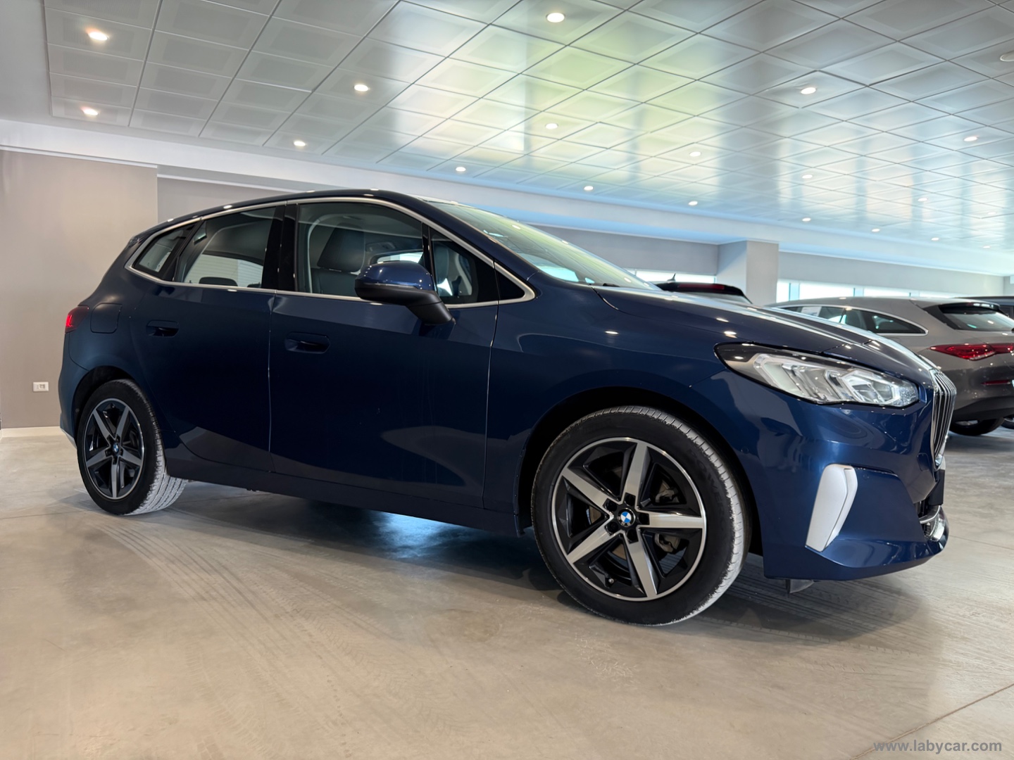 220i 48V Active Tourer Luxury - immagine 4