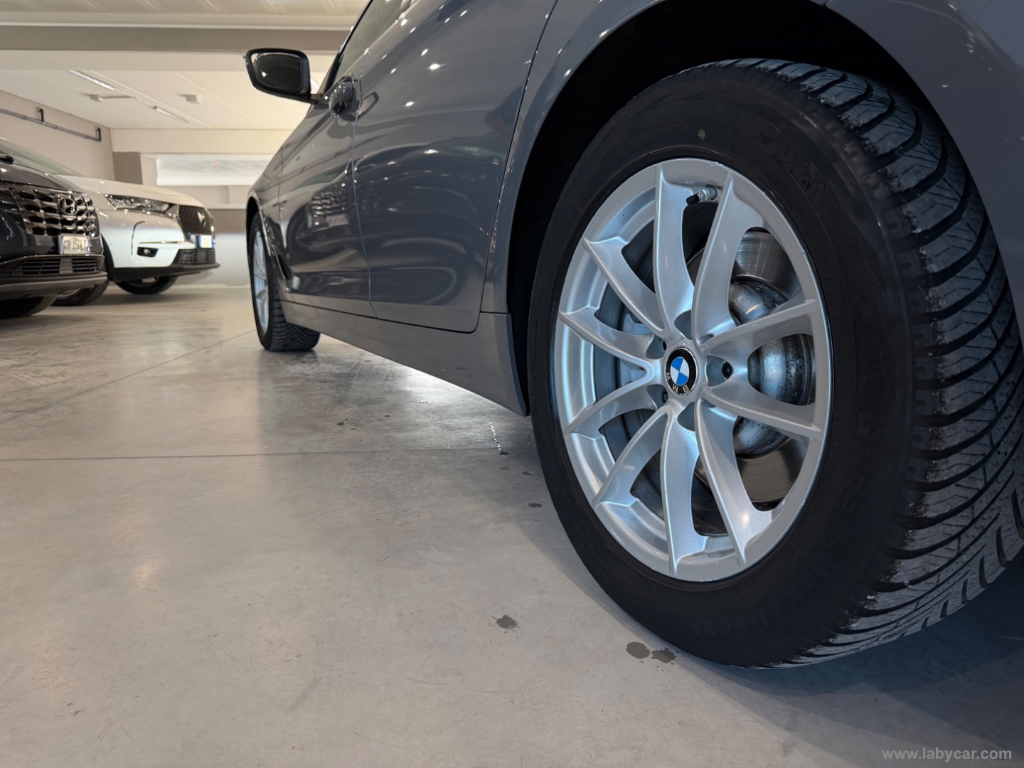 520d 48V xDrive Touring Luxury - immagine 4