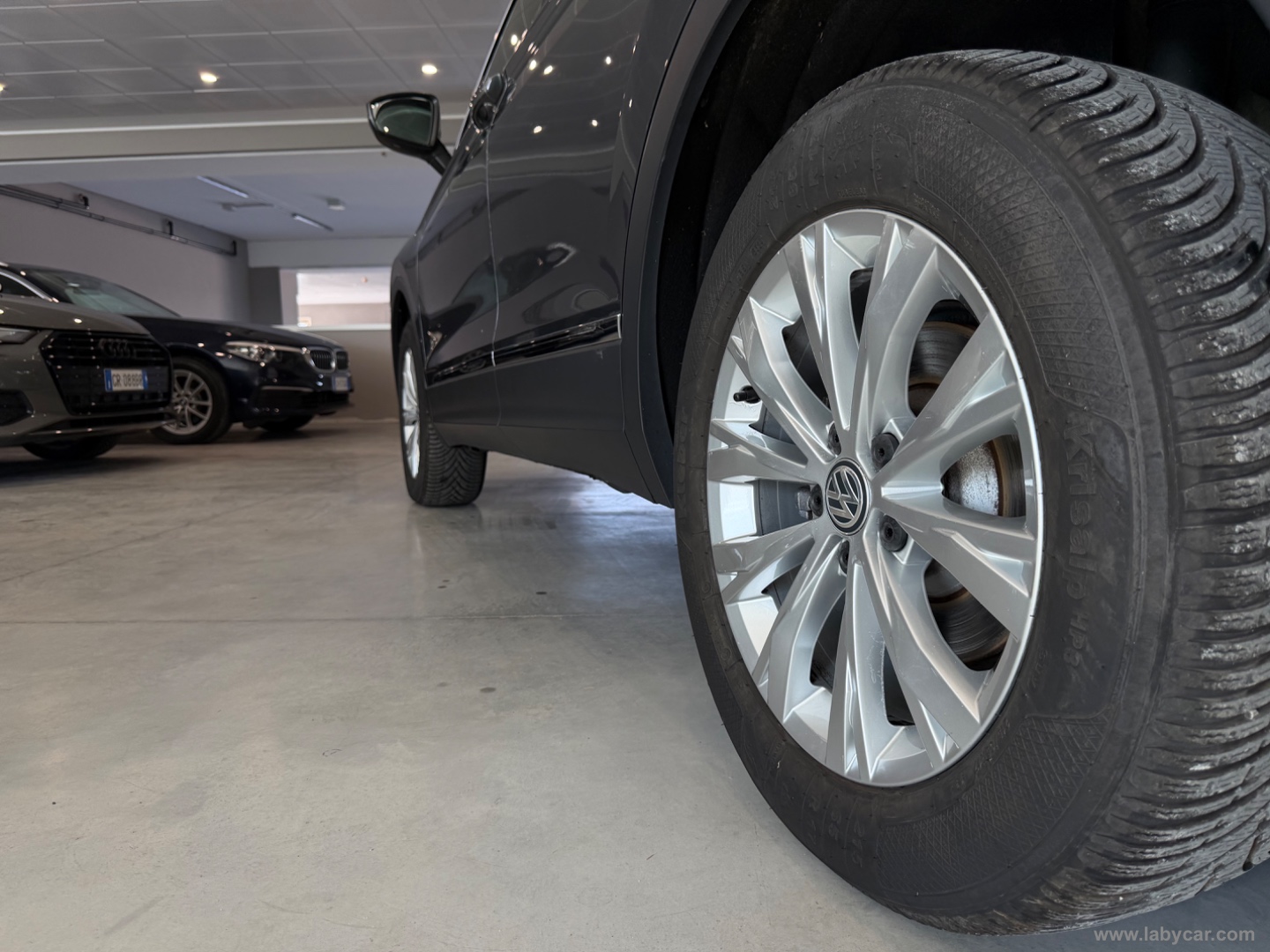 Tiguan 2.0 TDI DSG 4MOTION Business BMT - immagine 4