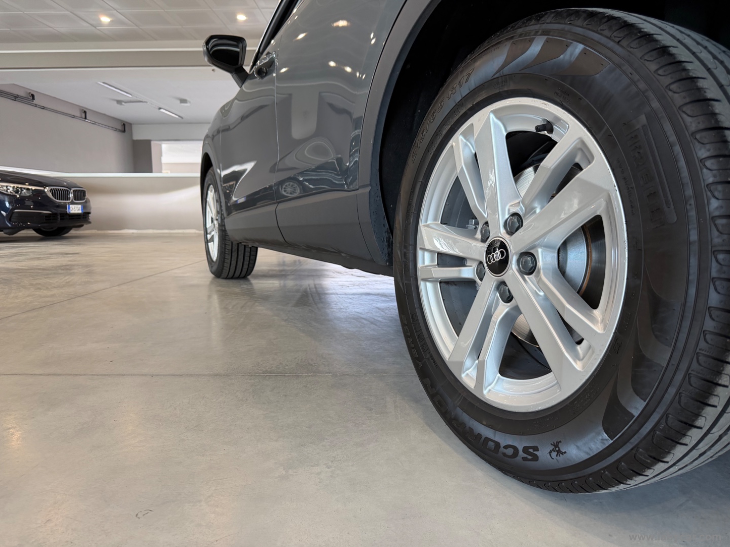 Q3 35 TDI S tronic Business - immagine 4