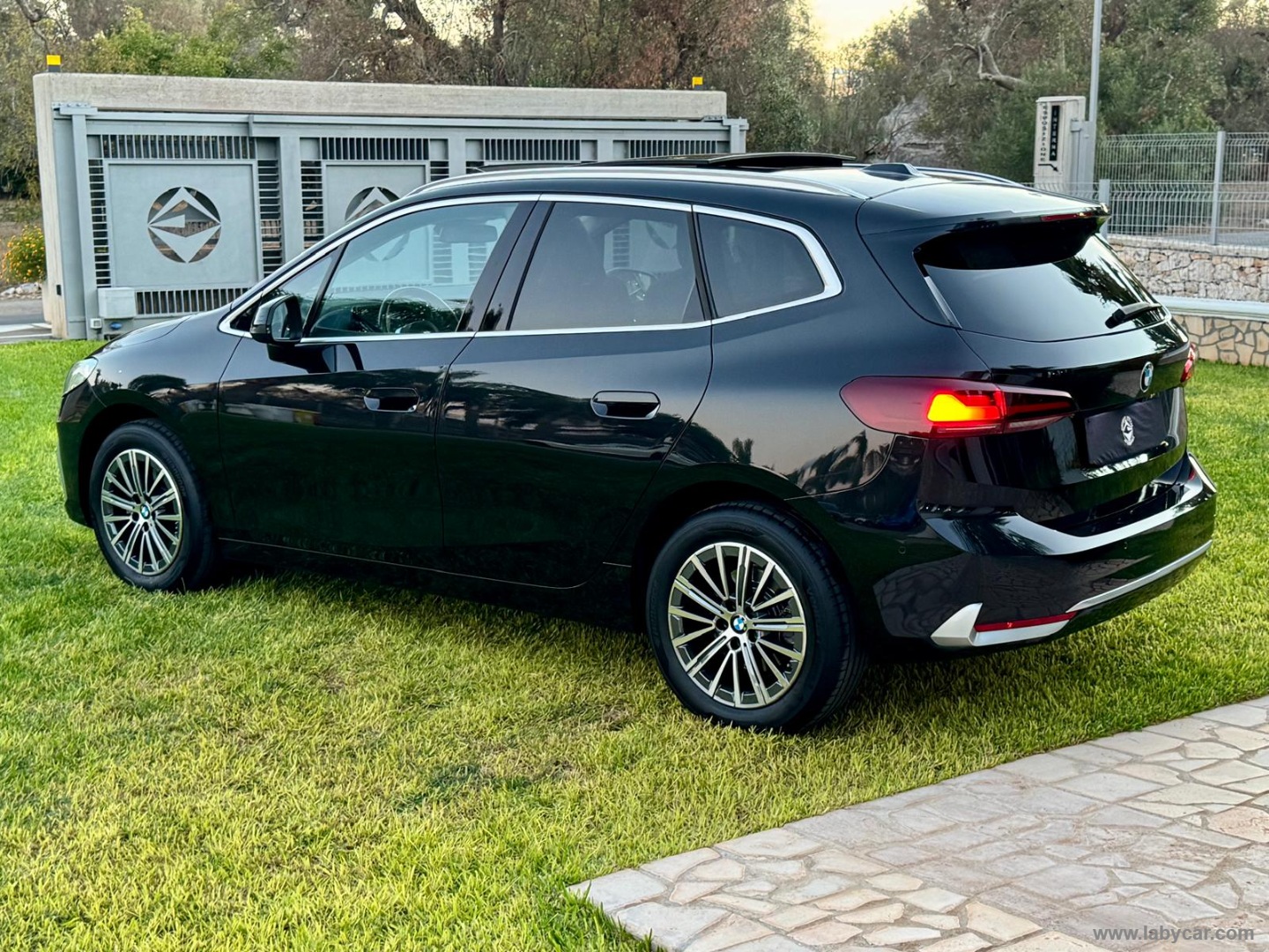 218d Active Tourer Luxury - immagine 4