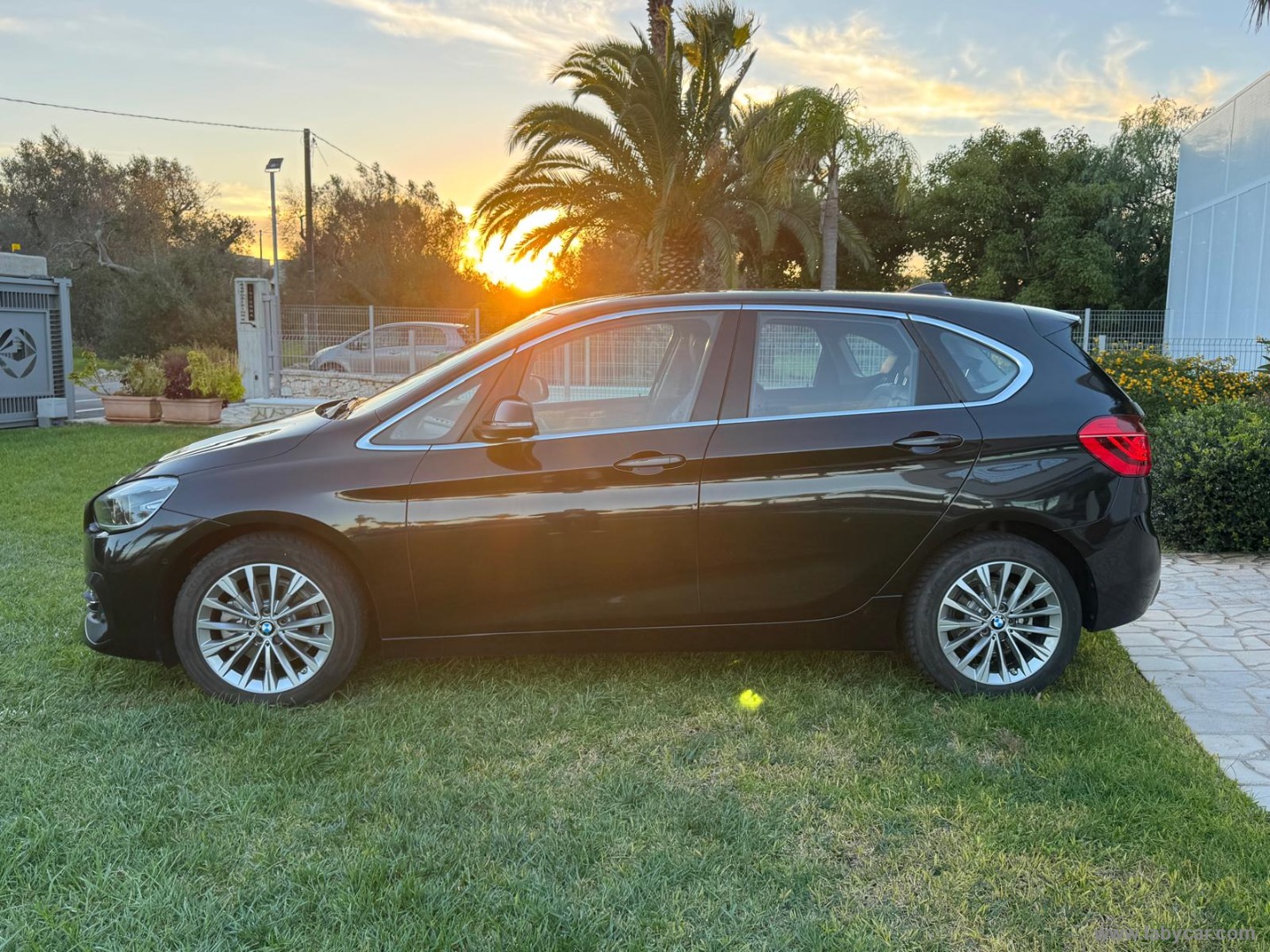 216d Active Tourer Luxury - immagine 4