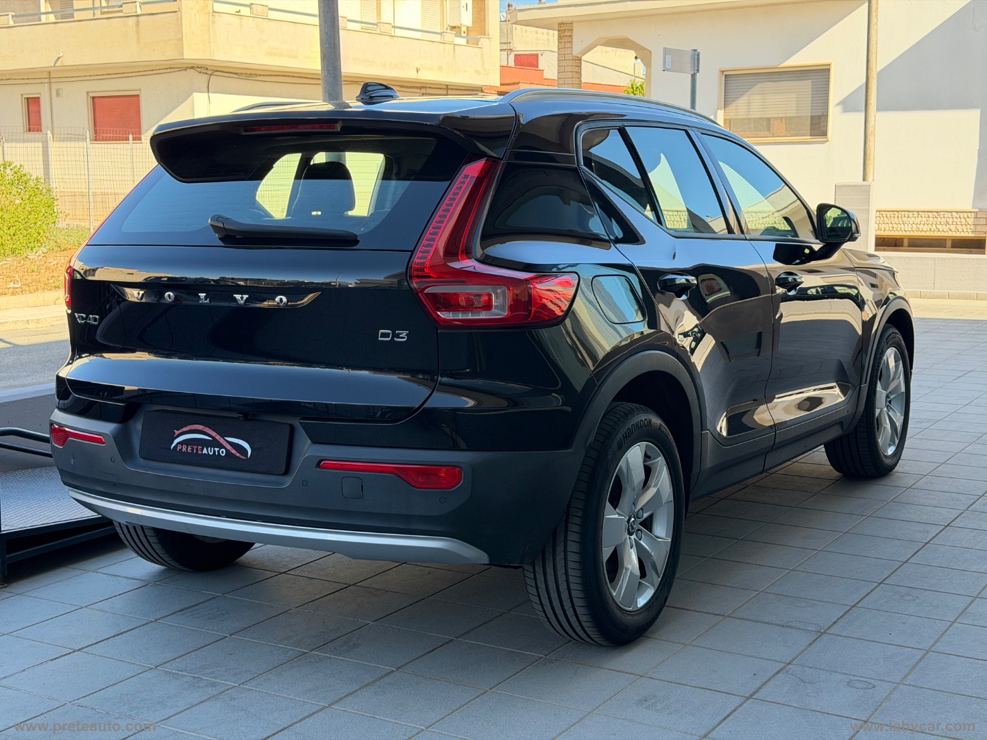 XC40 D3 AWD Geartronic Momentum - immagine 4
