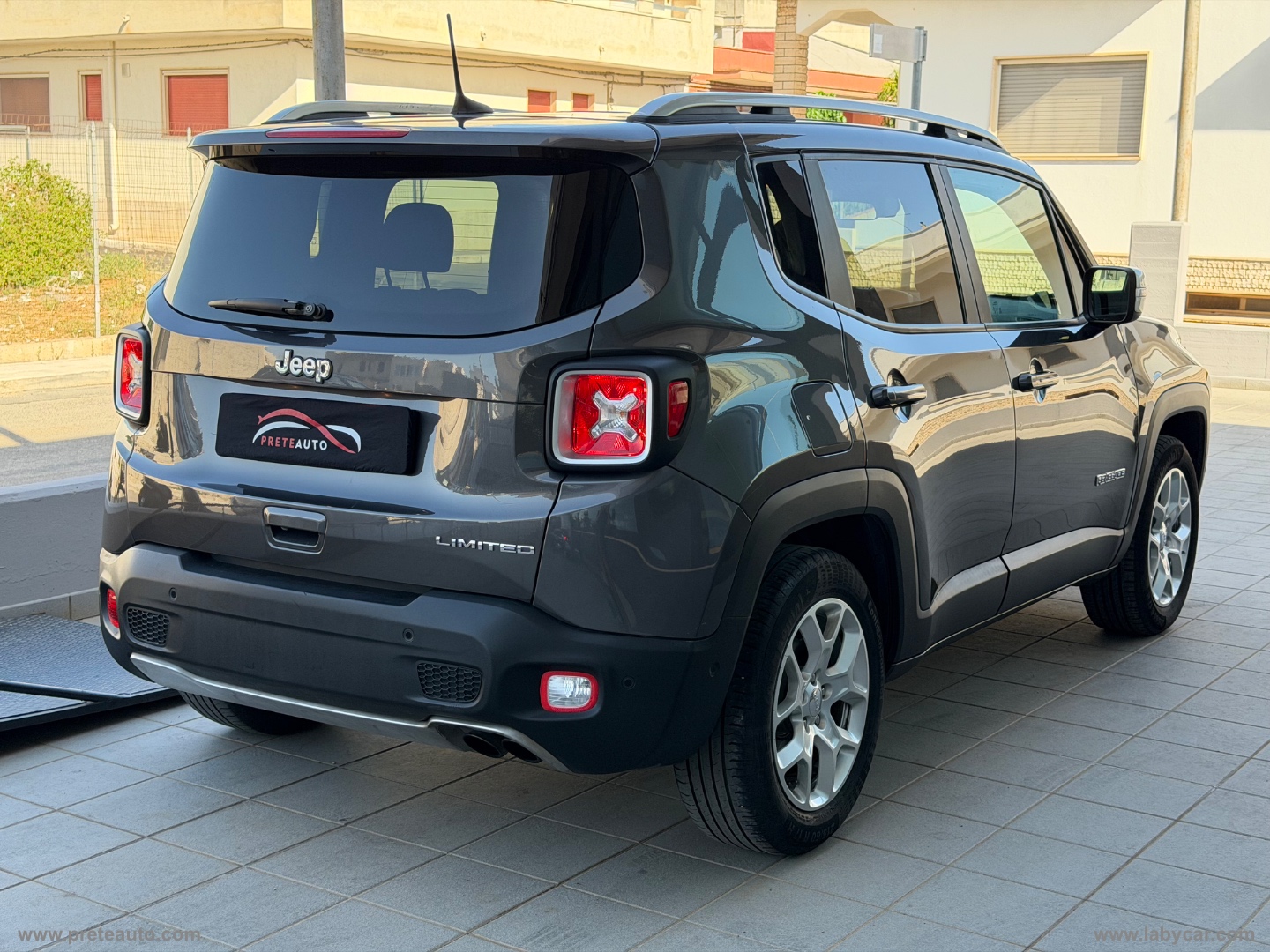 Renegade 2.0 Mjt 140 CV 4WD AD. Limited - immagine 4