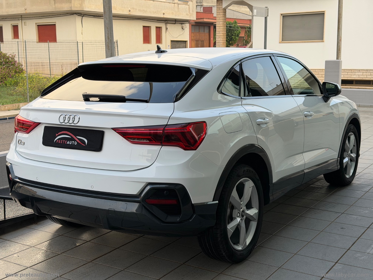 Q3 SPB 35 TDI S tronic Business Plus - immagine 4