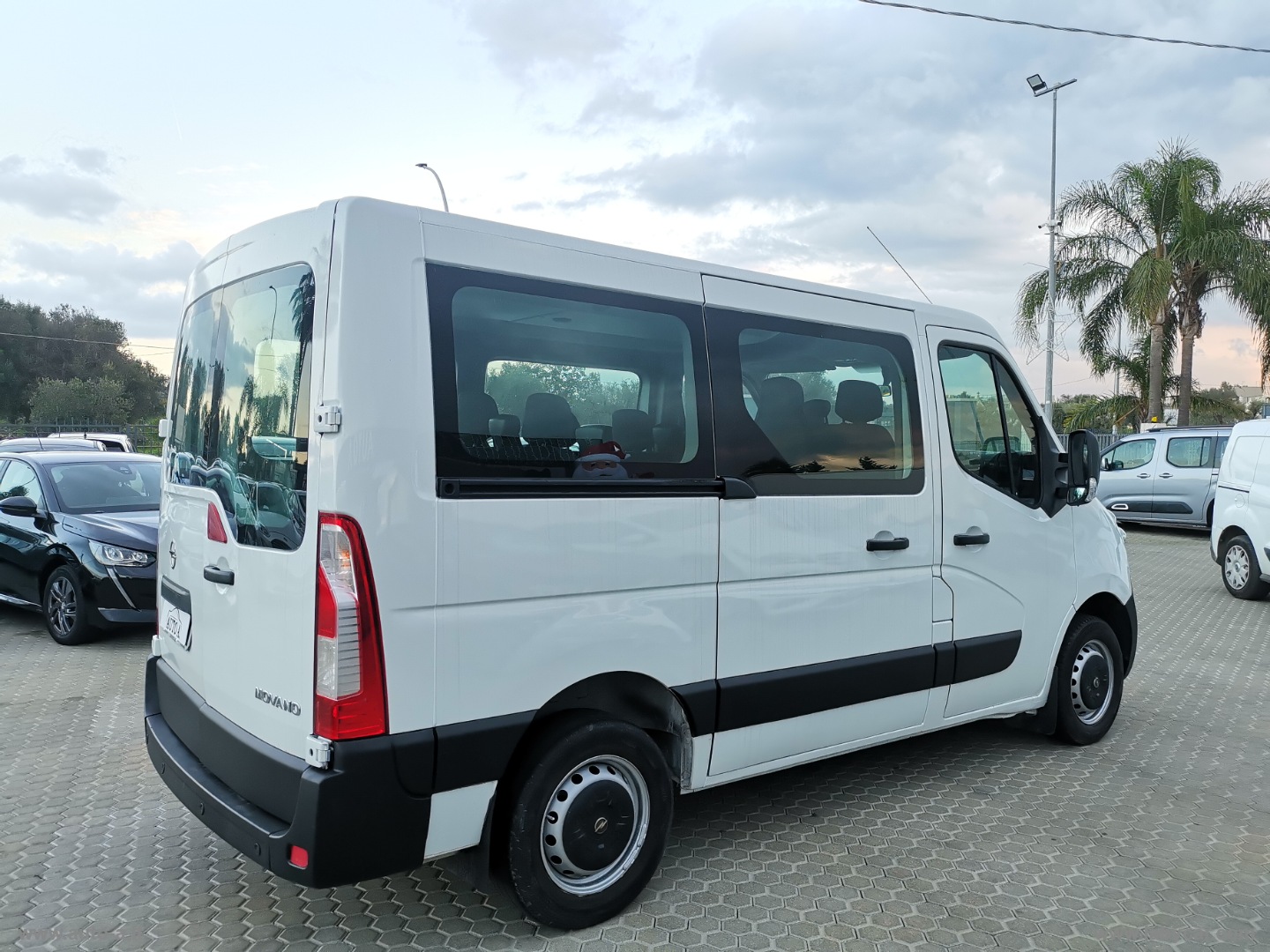 MOVANO 2.3 BITURBO 145 CV S&S COMBI 9 POSTI - immagine 4