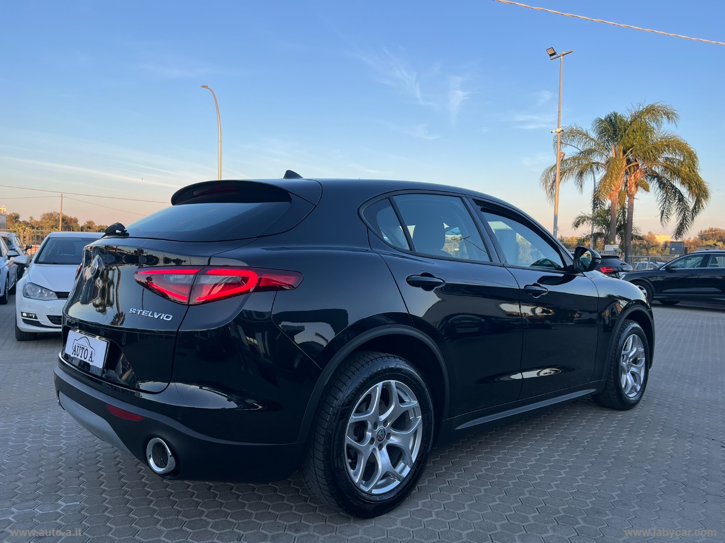 Stelvio 2.2 T.diesel 190 CV AT8 Q4 BUSINESS - immagine 4