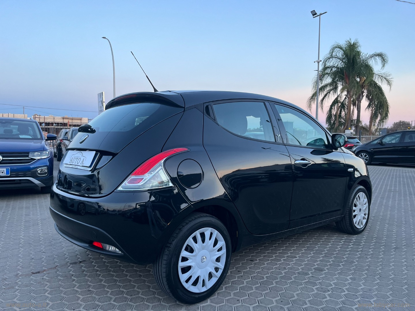 Ypsilon 1.2 69 CV 5p. S&S Silver - immagine 4