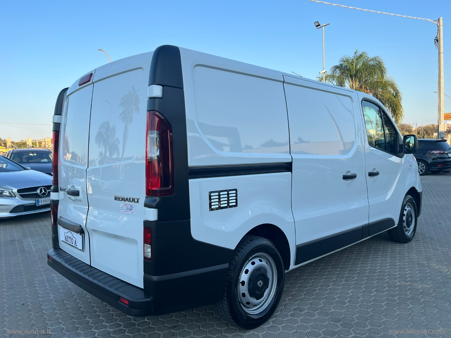 Trafic 1.6 dCi 125CV S&S Furgone 3 POSTI - immagine 4