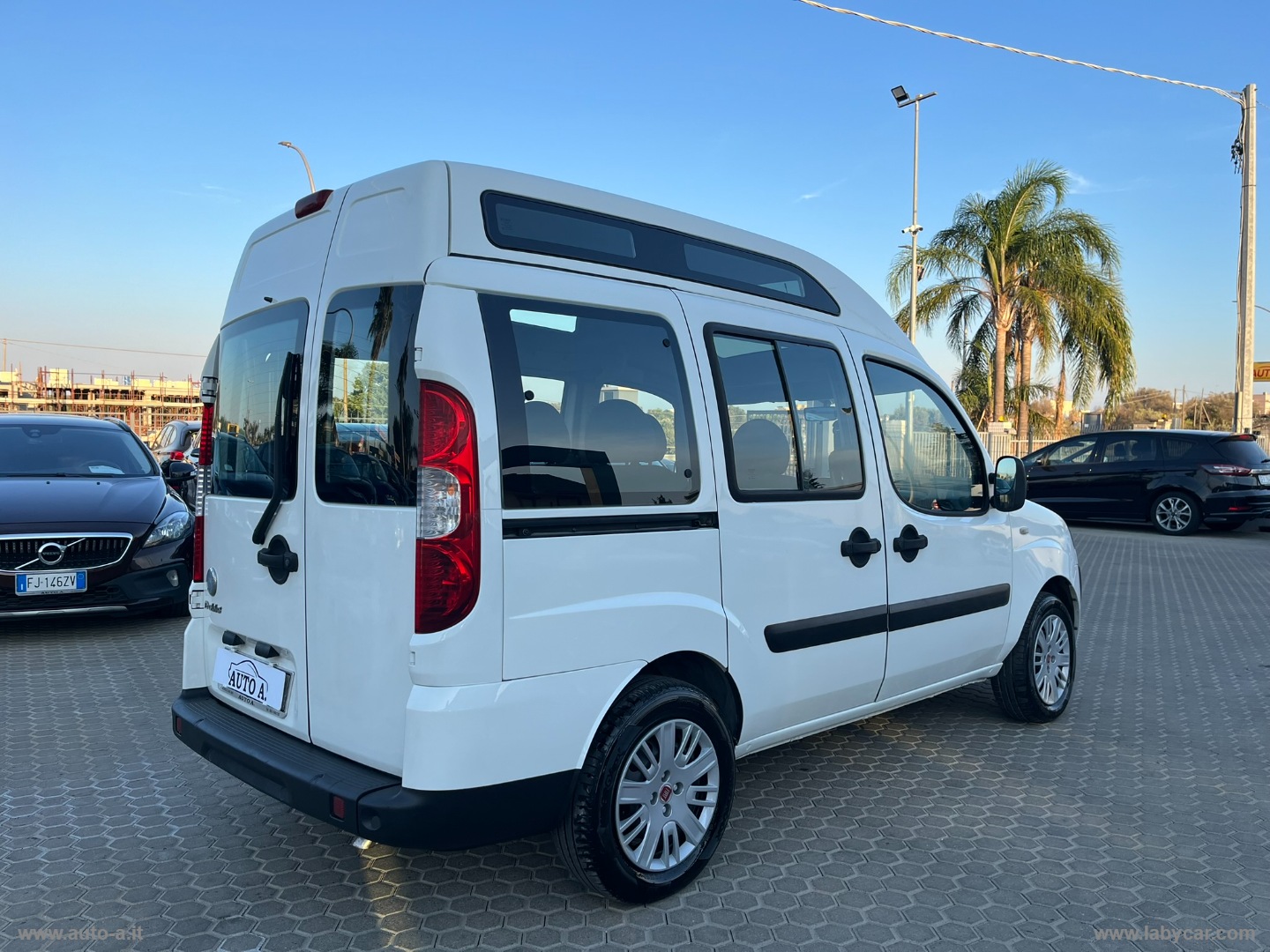 Doblò 1.3 MJT 16V Dynamic TRASPORTO DISABILI - immagine 4