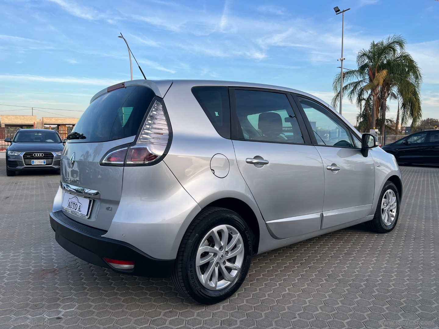 Scénic XMod 1.5 dCi 110 CV EDC Limited - immagine 4