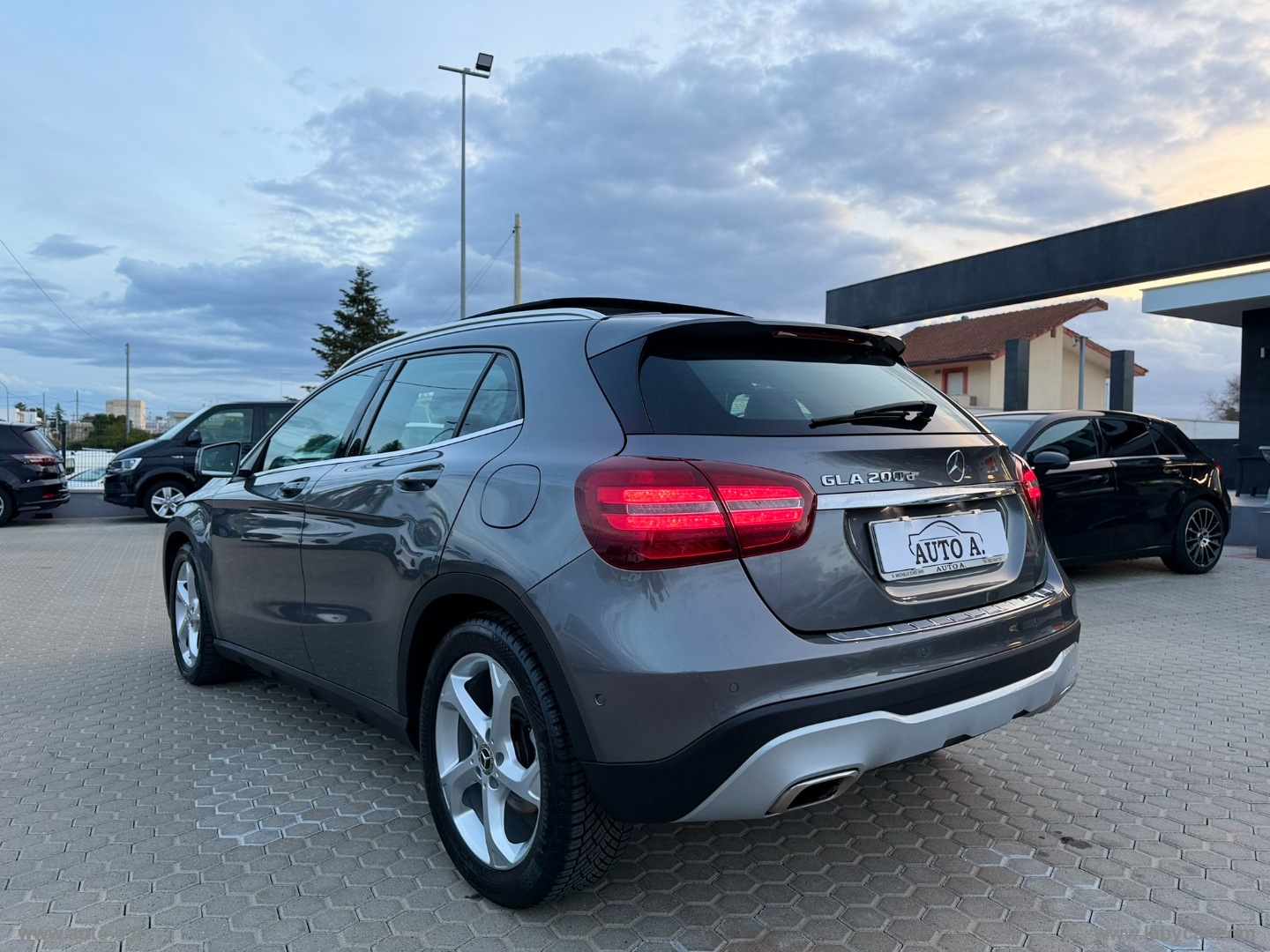 GLA 200 d Automatic Sport - immagine 4