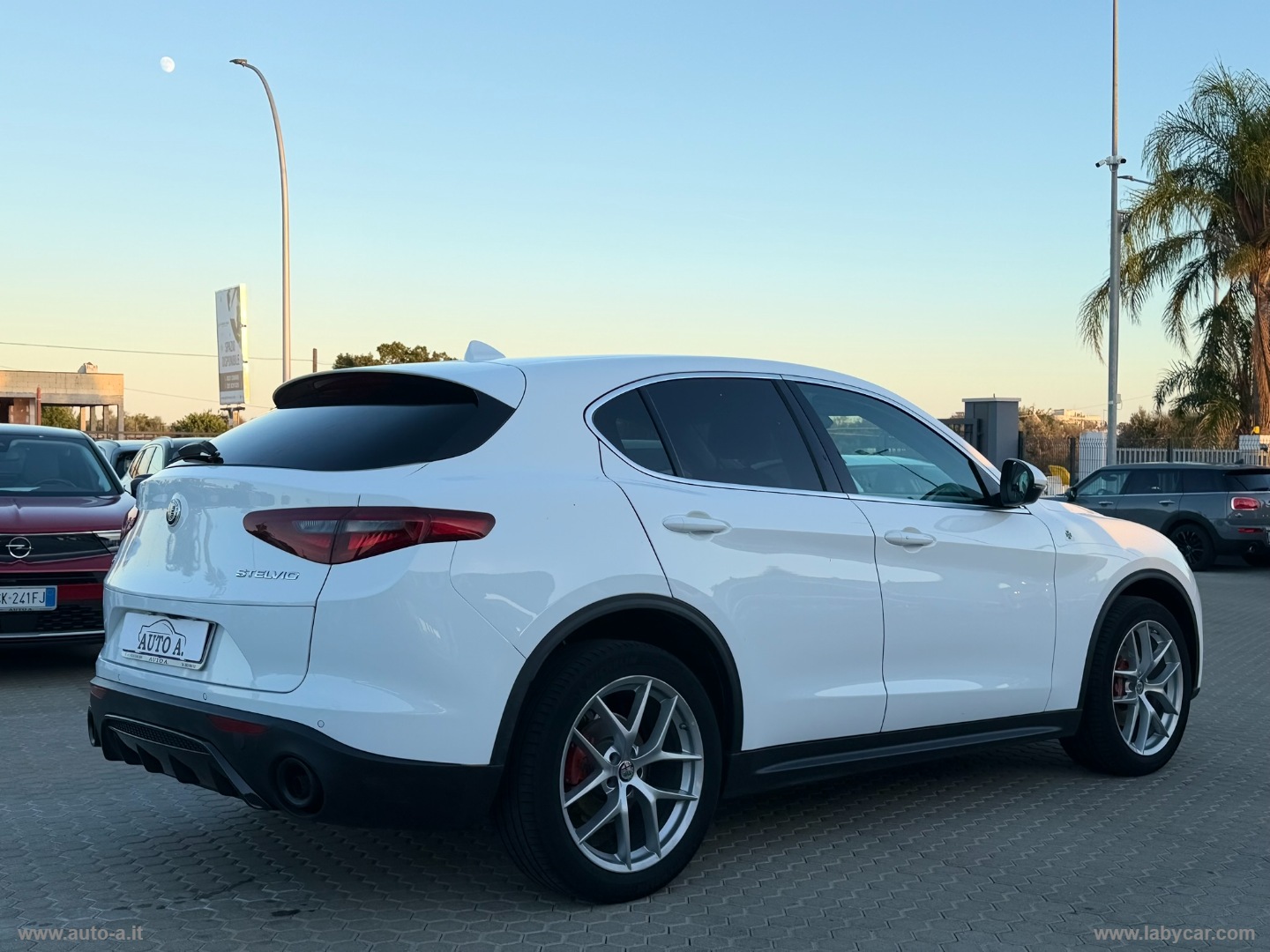 Stelvio 2.2 T.diesel 210 CV AT8 Q4 Super - immagine 4