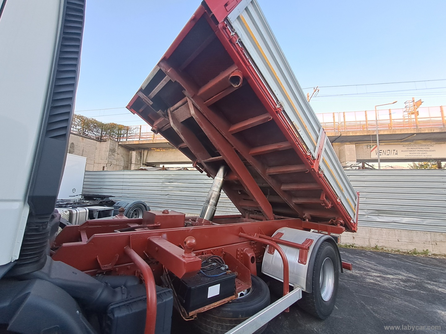 EUROCARGO 150E28 RIBALTABILE - immagine 4