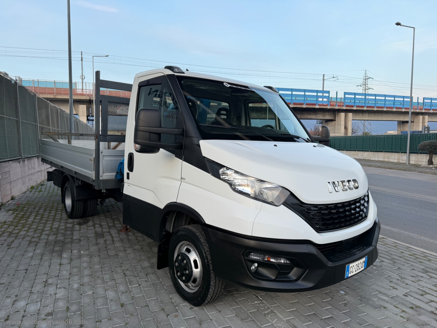 DAILY 35C16 GRU E CASSONE FISSO 3880KM!!! - immagine 4