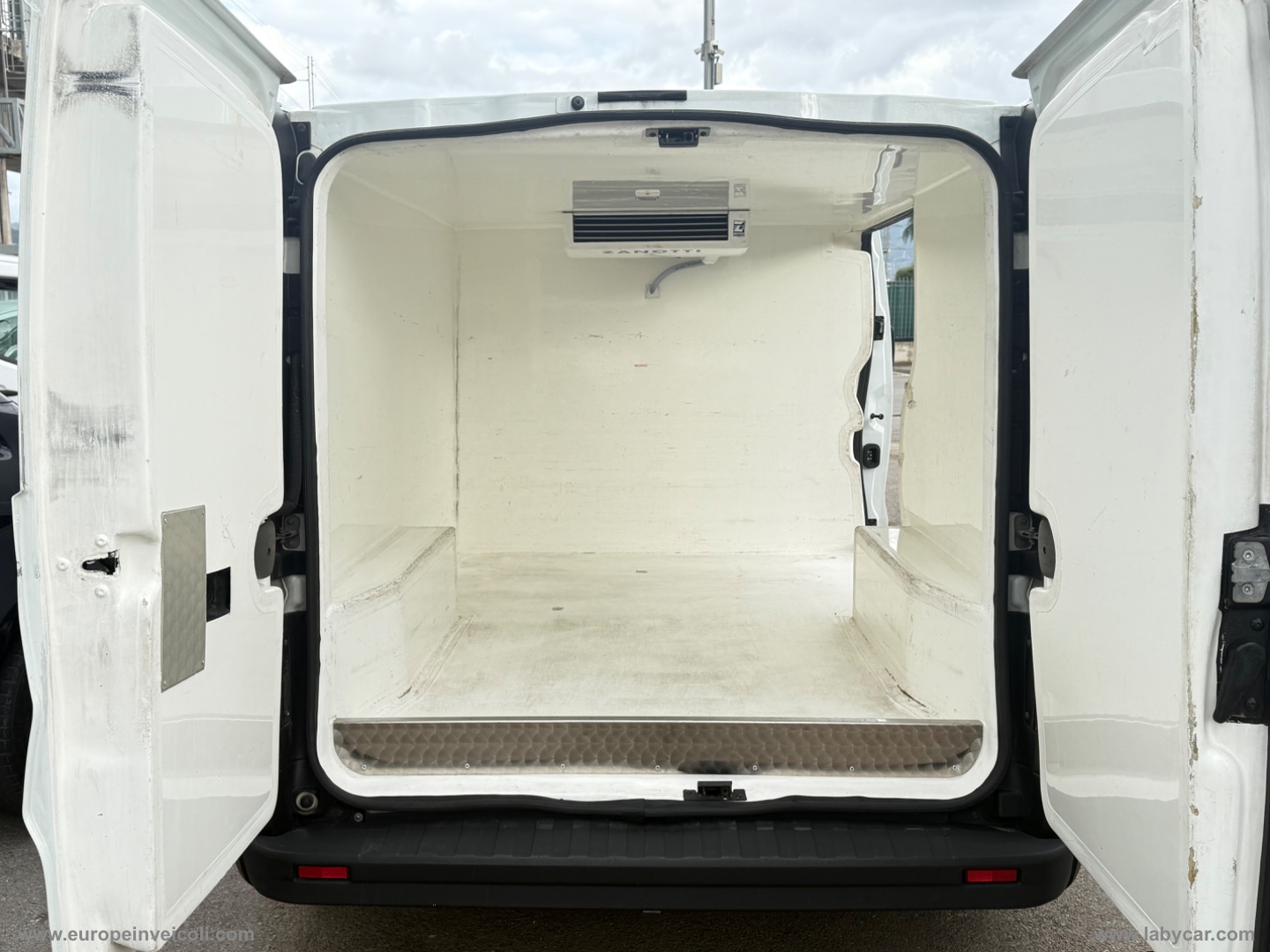 TRAFIC FURGONE FRIGO ISOTERMICO ATP 2027 ATP 05/2027 - immagine 4