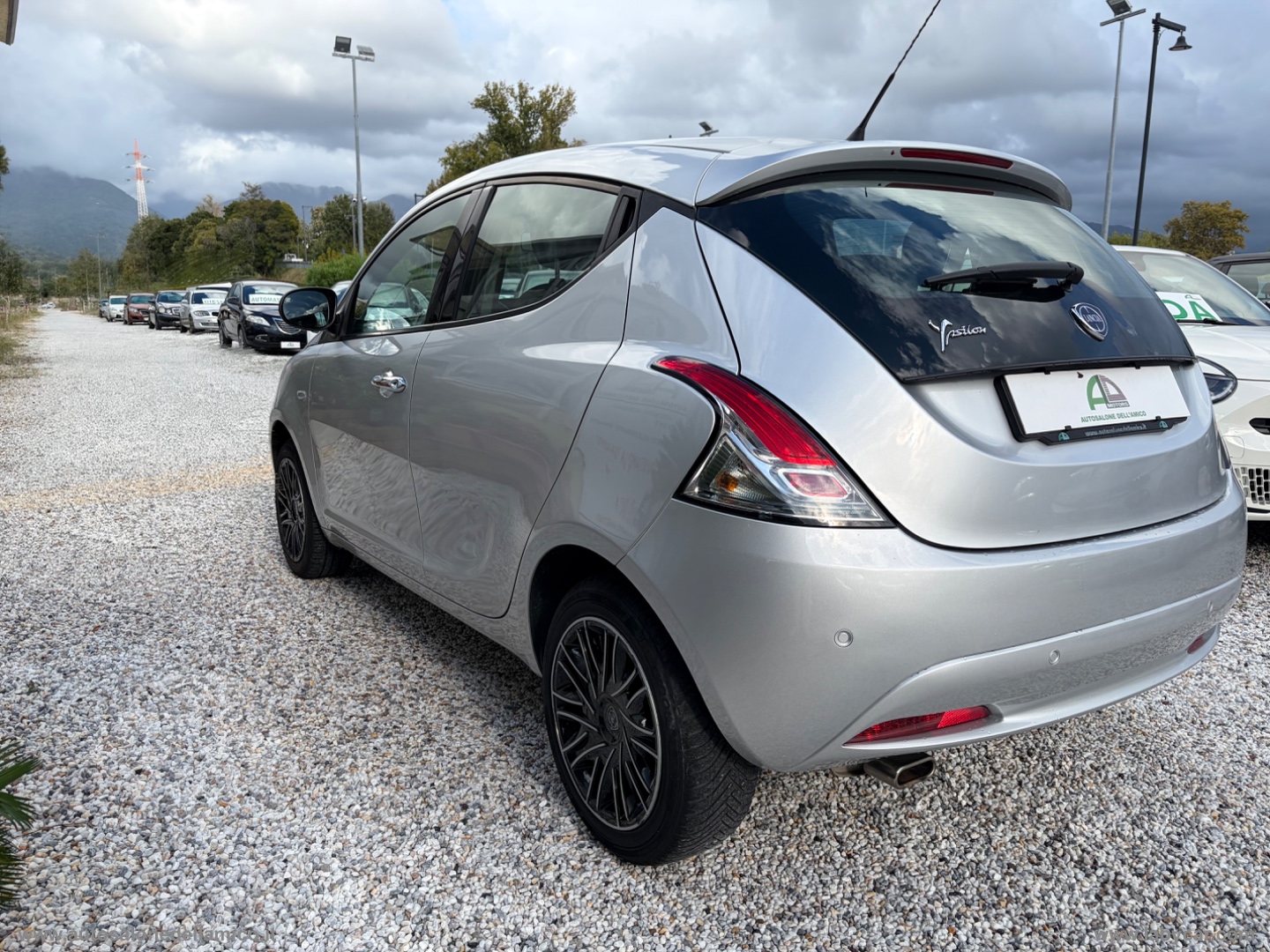 Ypsilon 1.2 69 CV 5p. S&S Gold - immagine 4