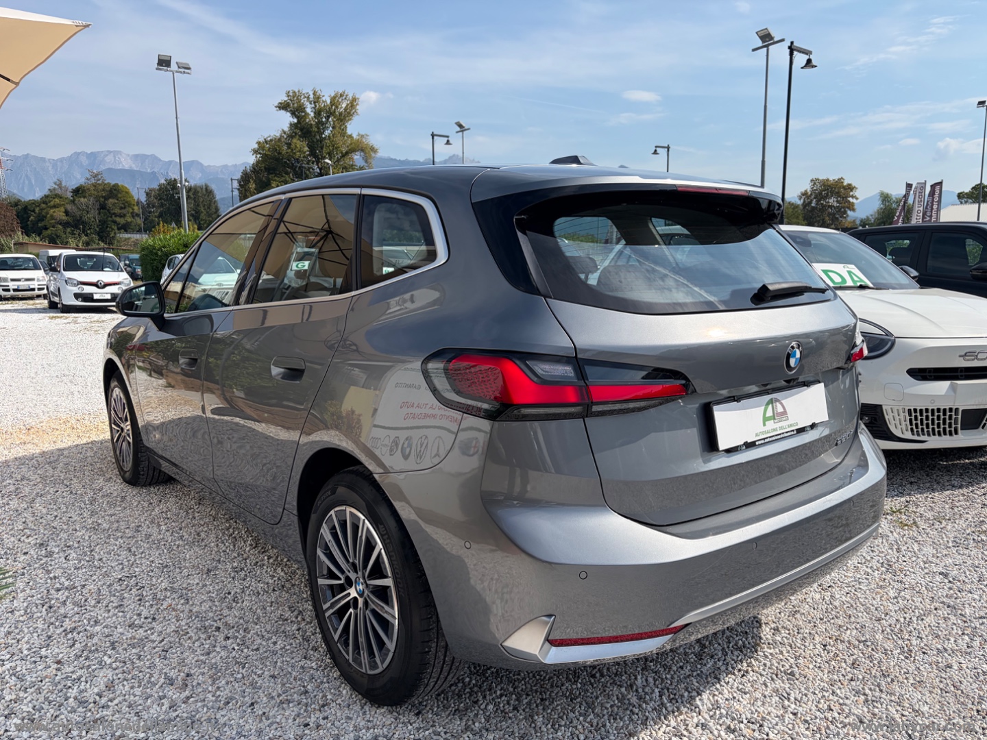 220i 48V Active Tourer Luxury - immagine 4