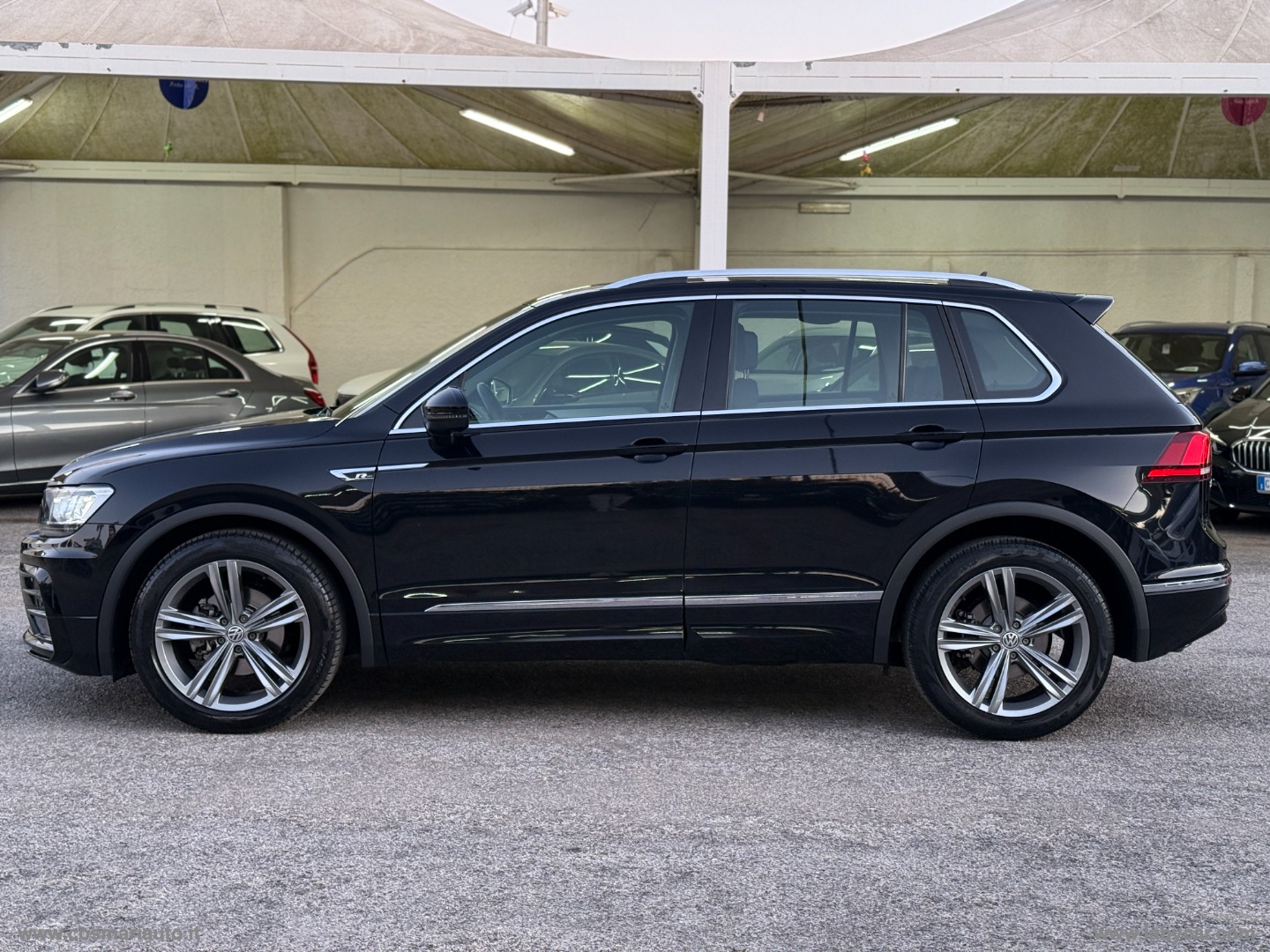 Tiguan 1.6 TDI R LINE EXTERIOR PACK - immagine 4