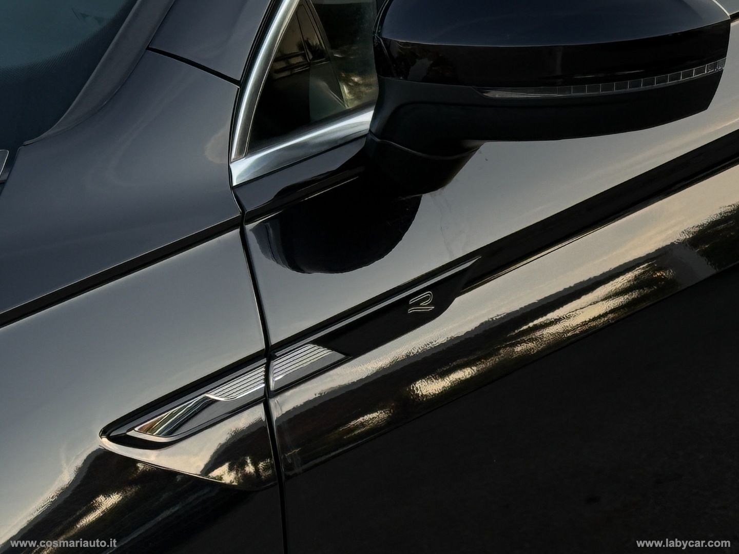 Tiguan 2.0 TDI 150CV DSG R-Line 2023 LUCI AMBIENTE - immagine 4