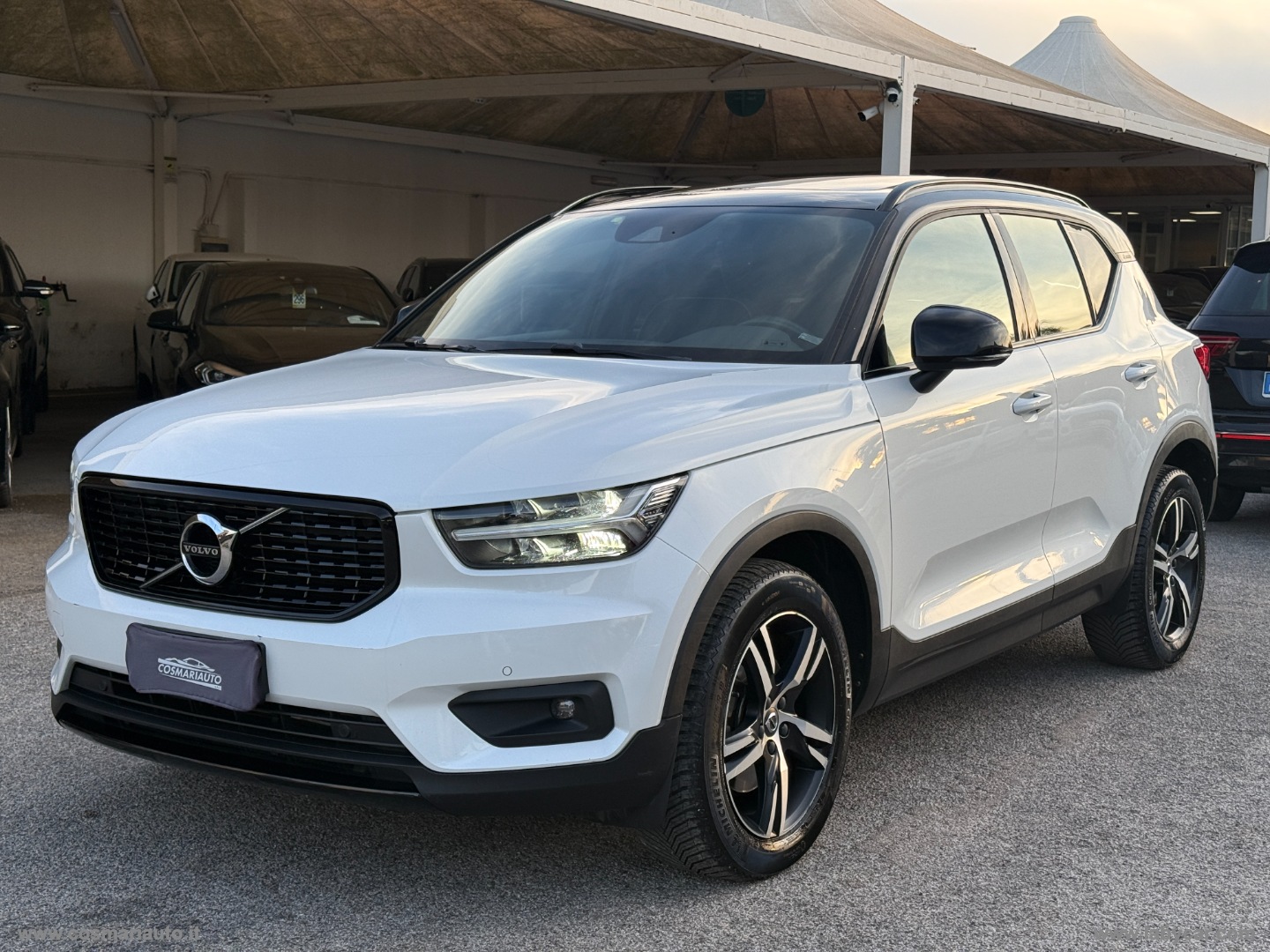 XC40 D3 AWD Geartronic R-design N1 TETTO/GANCIO - immagine 4