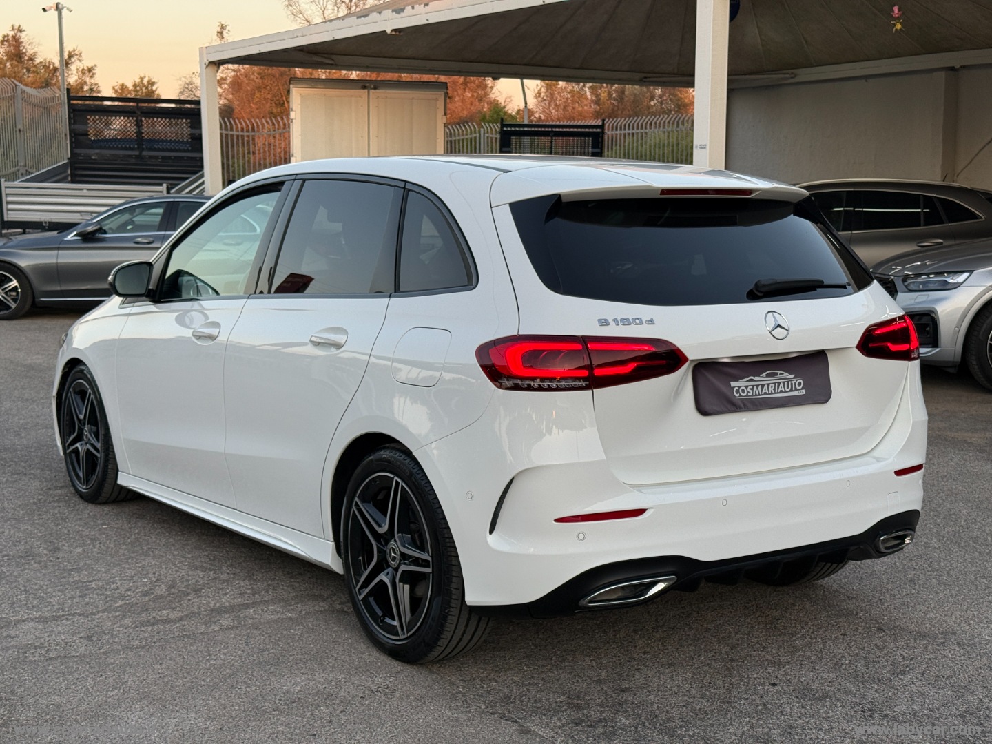 B 180 d Automatic Premium AMG - immagine 4