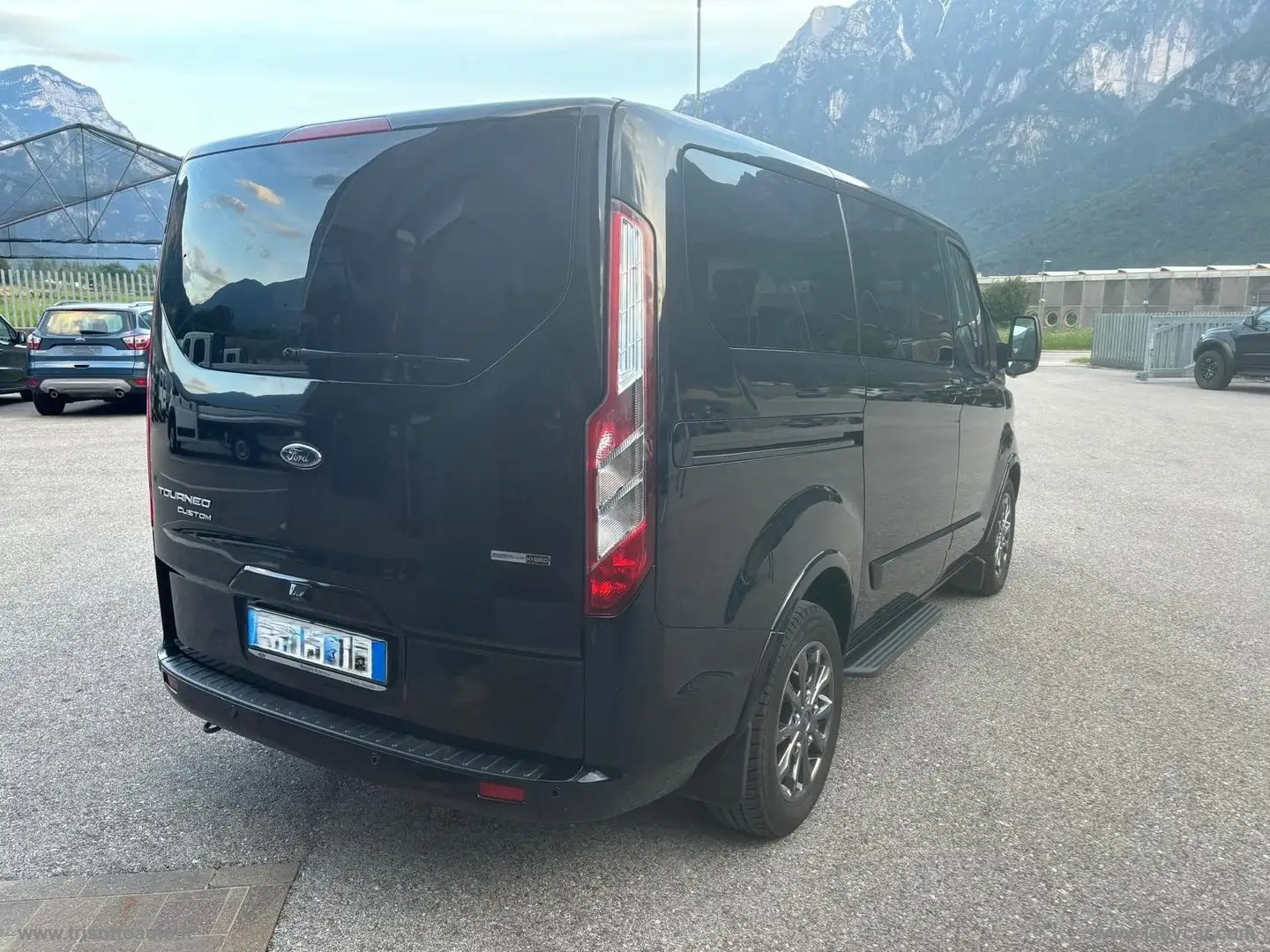 Tourneo Custom 320 2.0 EcoB 185CV MHEV 8 POSTI - immagine 4