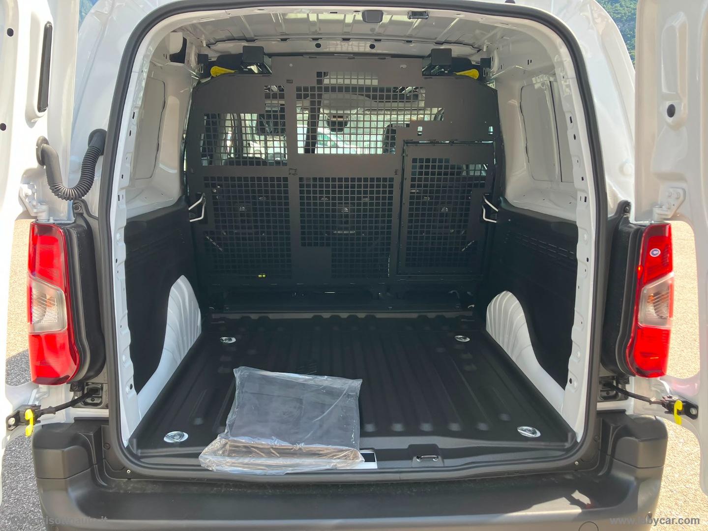 DOBLO Cargo L2 1.5 BlueHdi 130CV Crew Cab AT8 DOPPIA CABINA - immagine 4