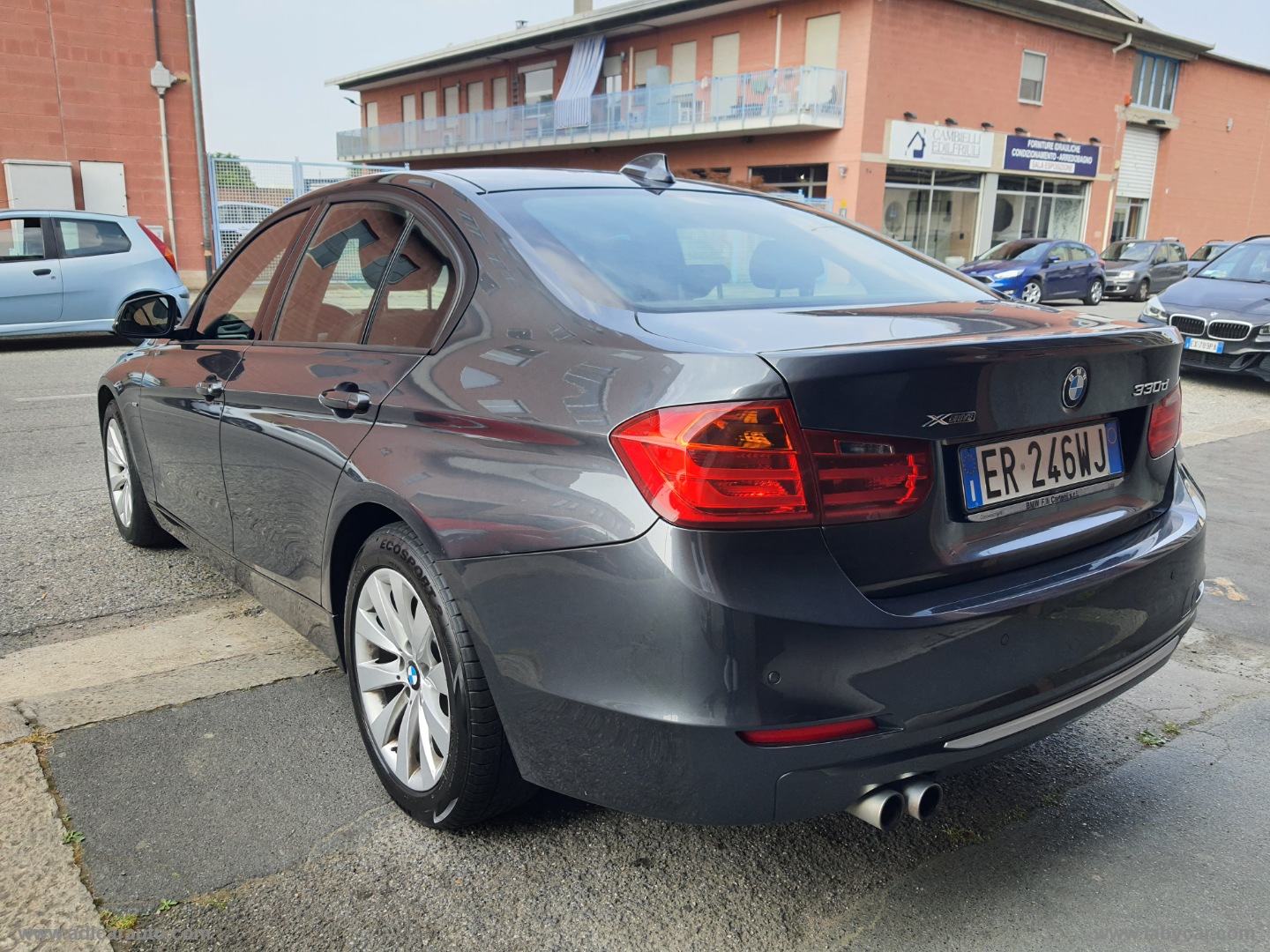 330dA xDrive Modern - immagine 4