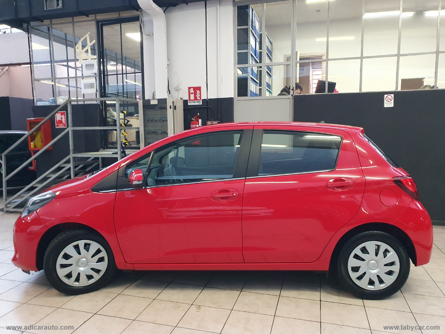 Yaris 1.0 5p. - immagine 4