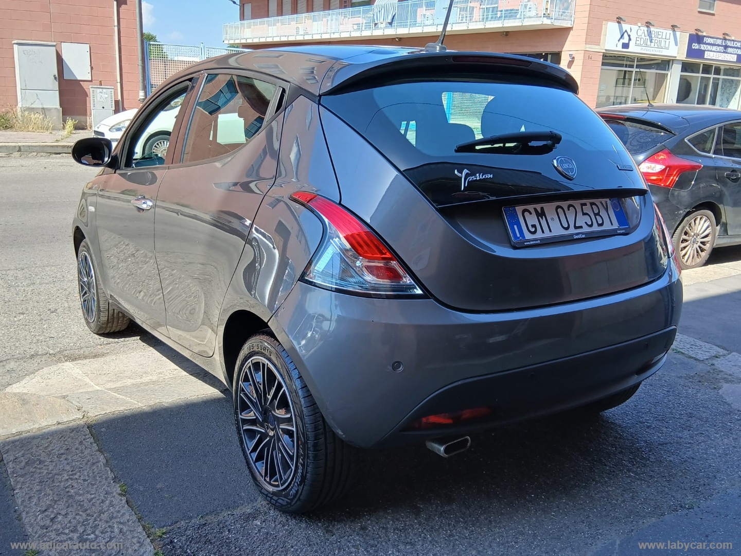 Ypsilon 1.0 FireFly 5p.S&S Hyb. Eco Gold - immagine 4