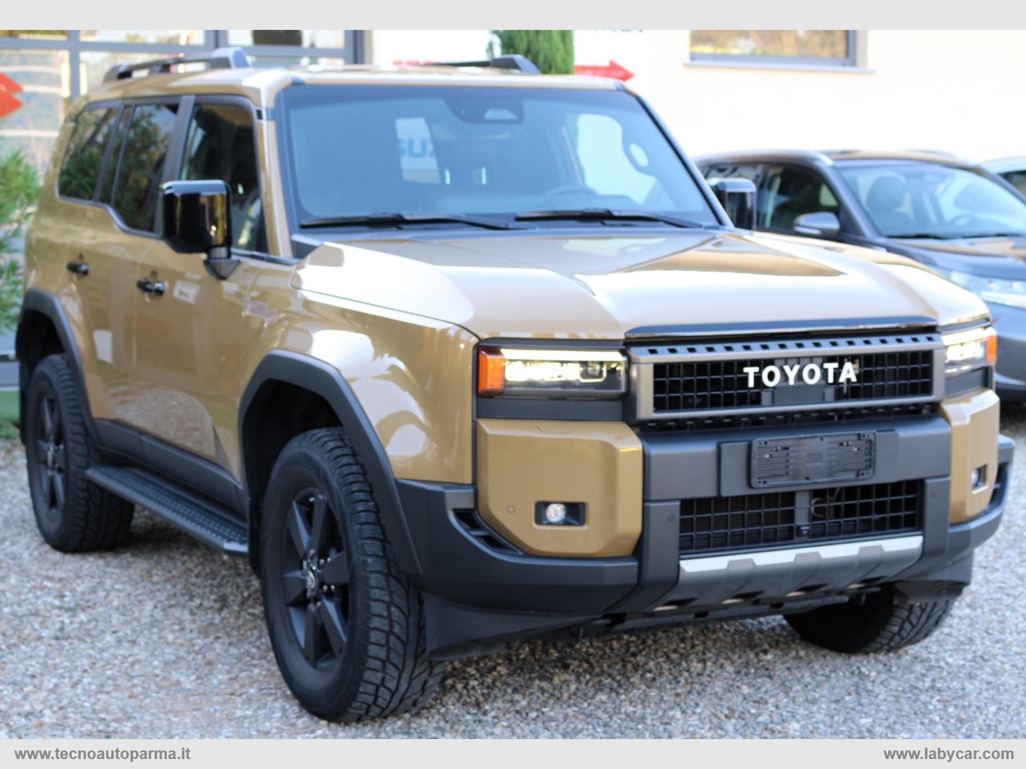 Land Cruiser 2.8 D4D A/T AWD Adventure - immagine 4