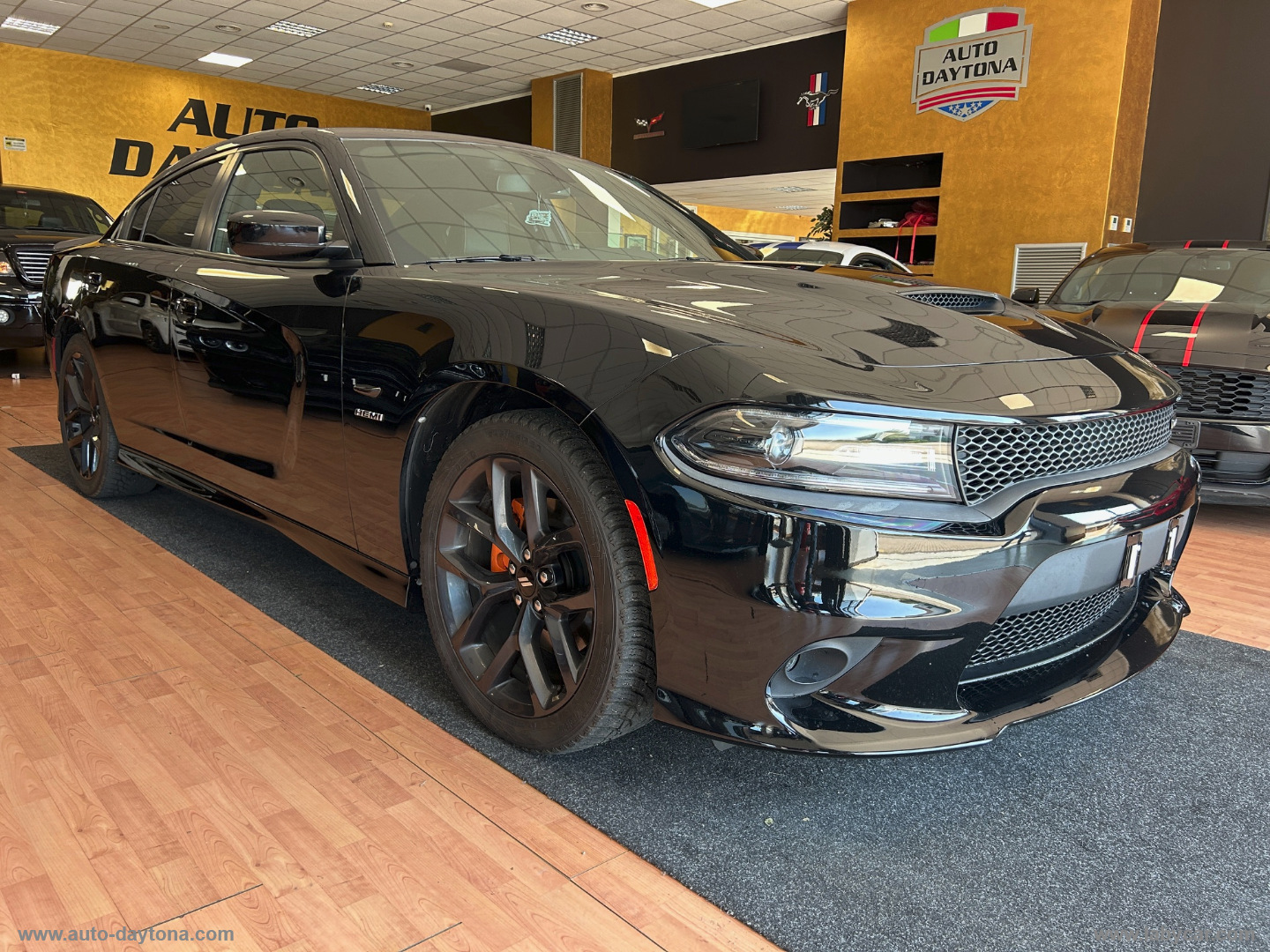 CHARGER SRT 5.7 V8 - immagine 4