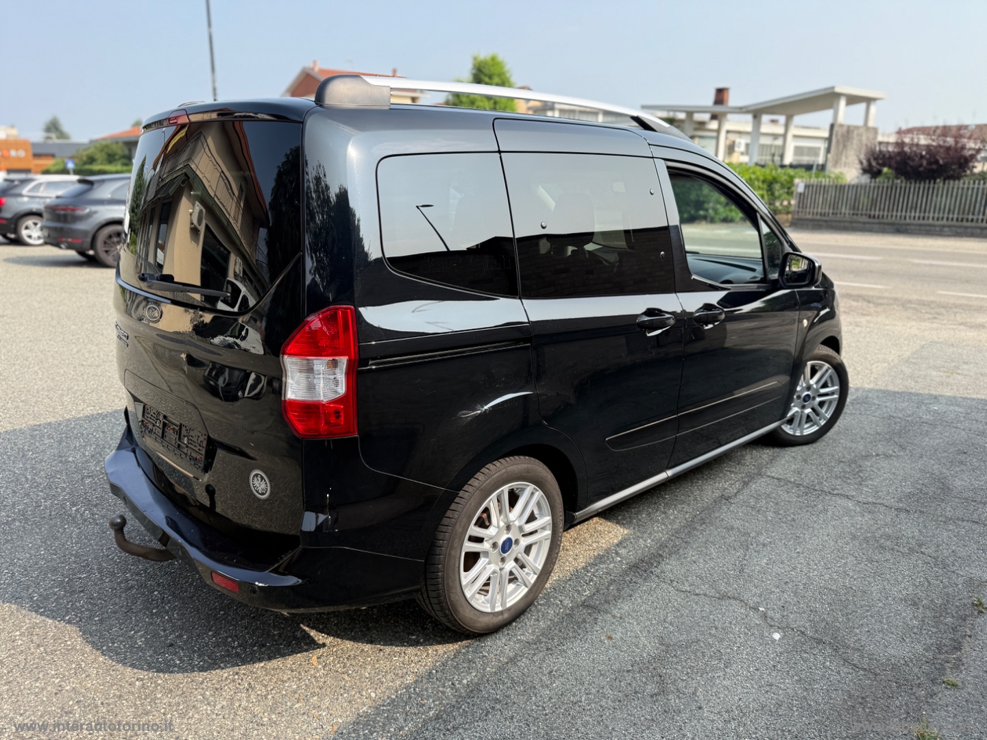 Tourneo Courier 1.0 EcoBoost 100 CV Plus EURO 6, VEICOLO 5 POSTI - immagine 4