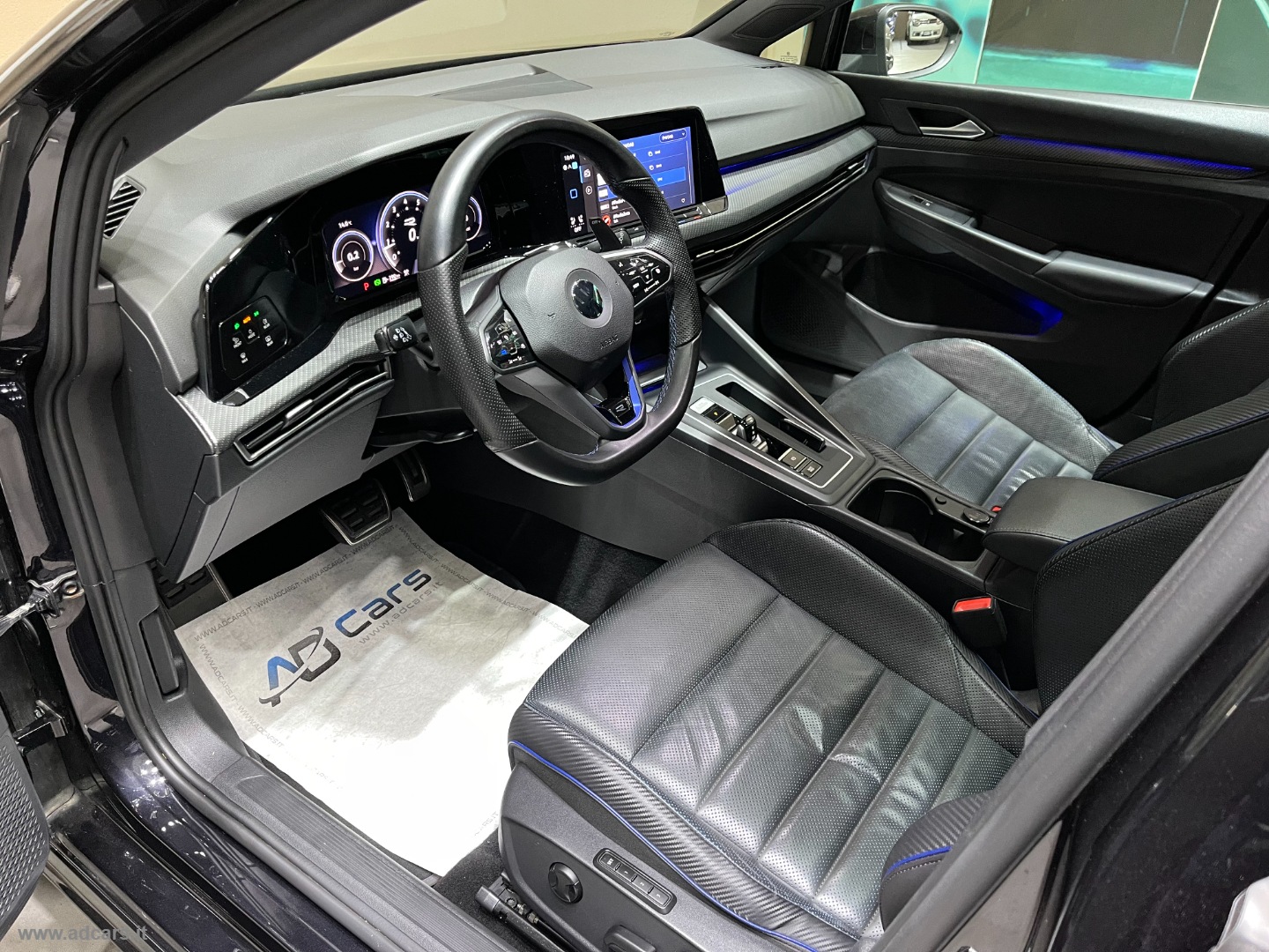 Golf R 2.0 TSI DSG 4Motion *AKRAPOVIC*TETTO*PELLE*ESTORIL*IQ LIGHT - immagine 4