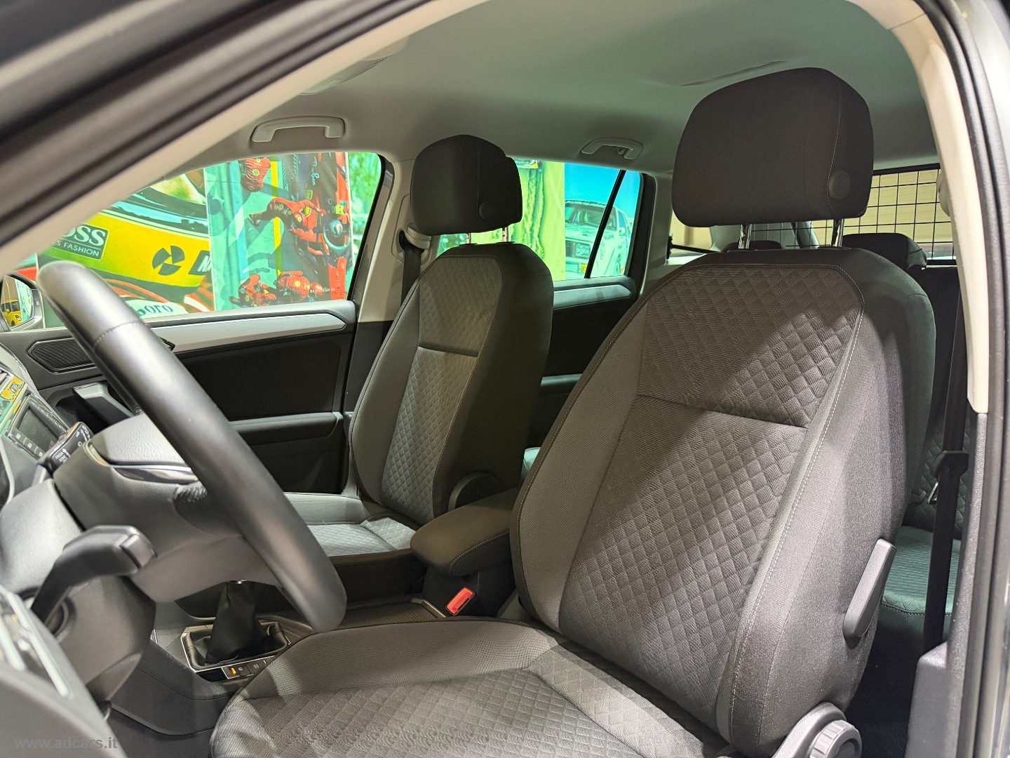 Tiguan 1.6 TDI Style BMT *BOOK SERVICE VW*1 PROPR.* - immagine 4