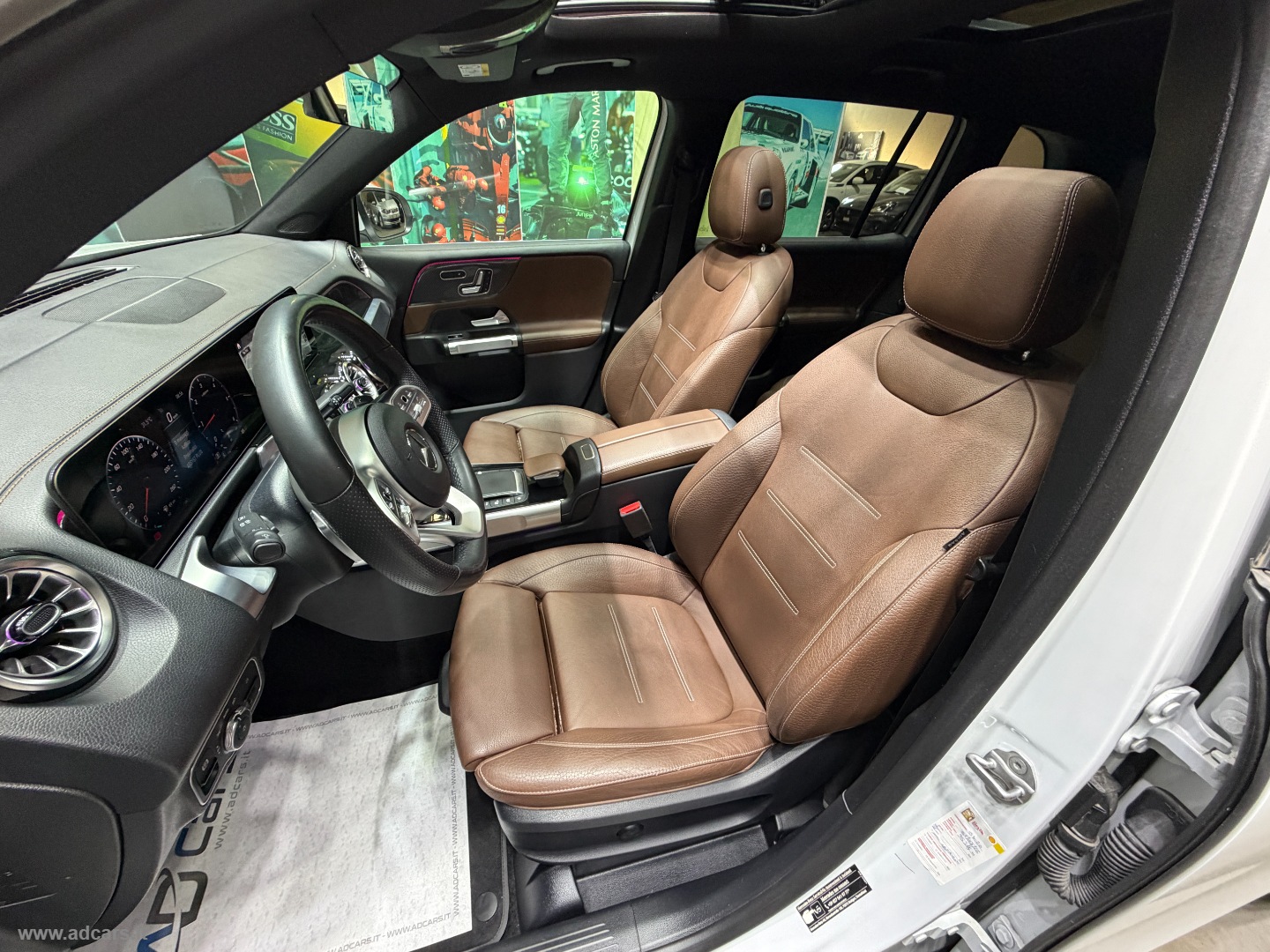 GLB 220 d Automatic 4Matic AMG LINE - immagine 4