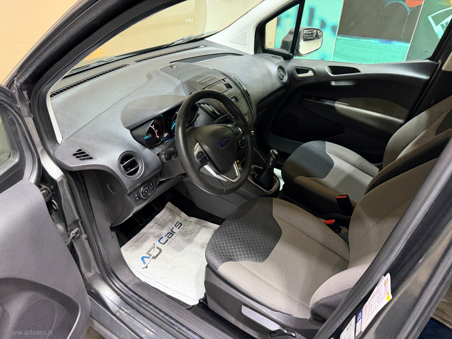 Tourneo Connect 1.0 EcoBoost Plus *5 POSTI*DOPPIA PORTA*VETRI SCURI* - immagine 4