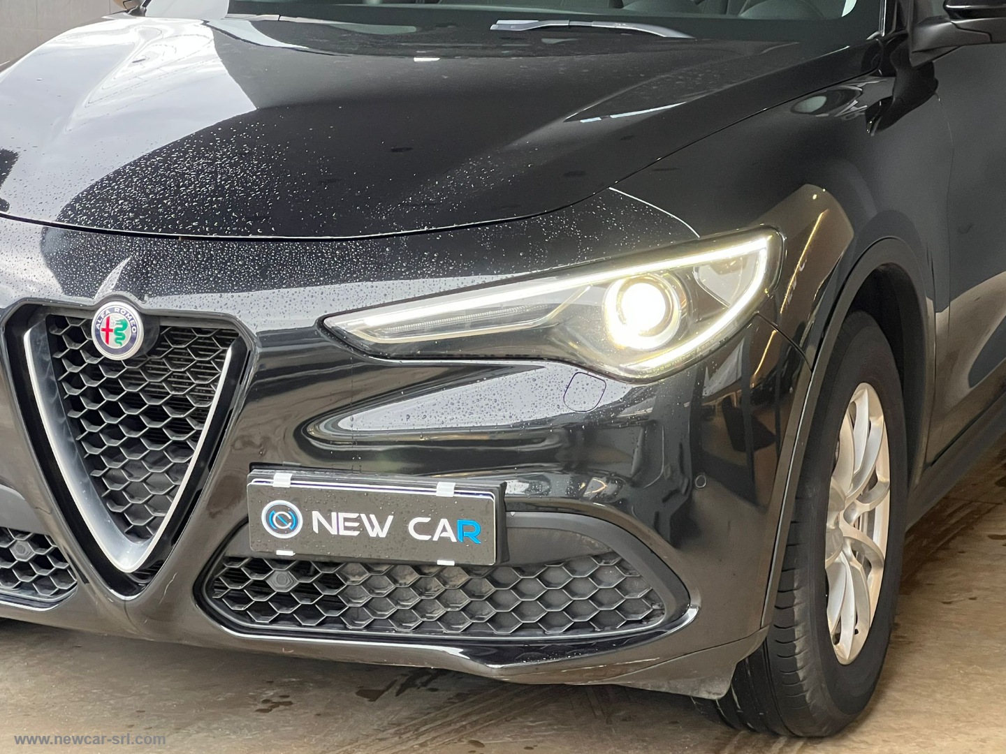 Stelvio 2.2 T.diesel 190CV AT8 RWD Bus. - immagine 4